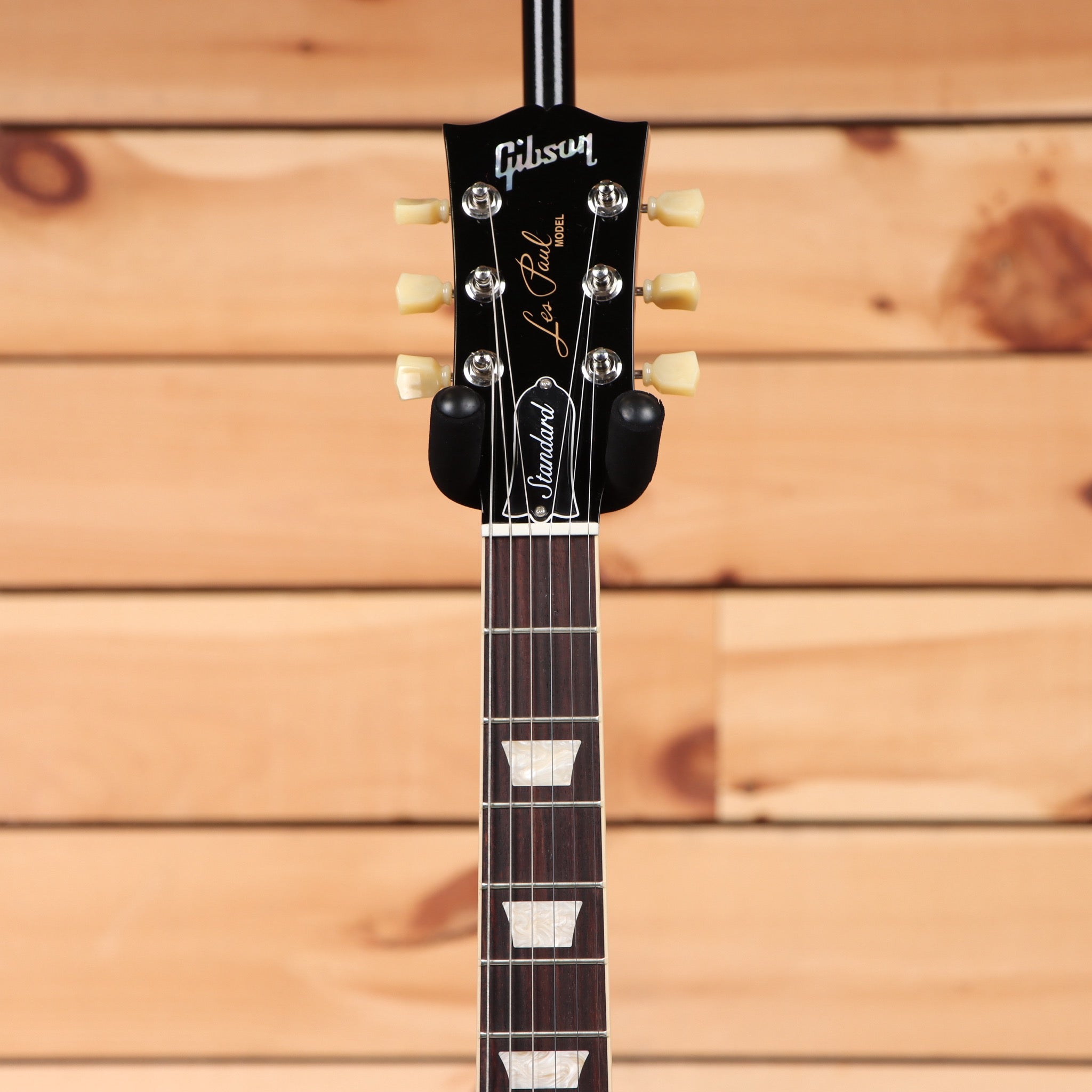 Gibson Les Paul Standard 50s electric guitar Gold Top with dual humbuckers and rosewood fretboard