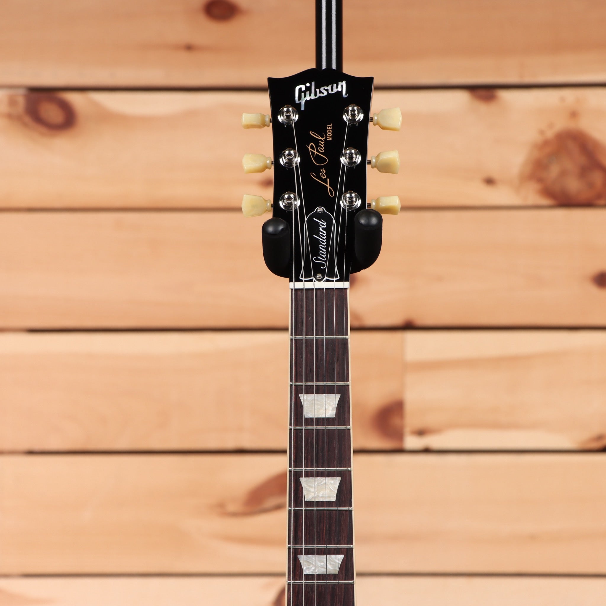 Gibson Les Paul Standard 50s electric guitar Gold Top with dual humbucker pickups