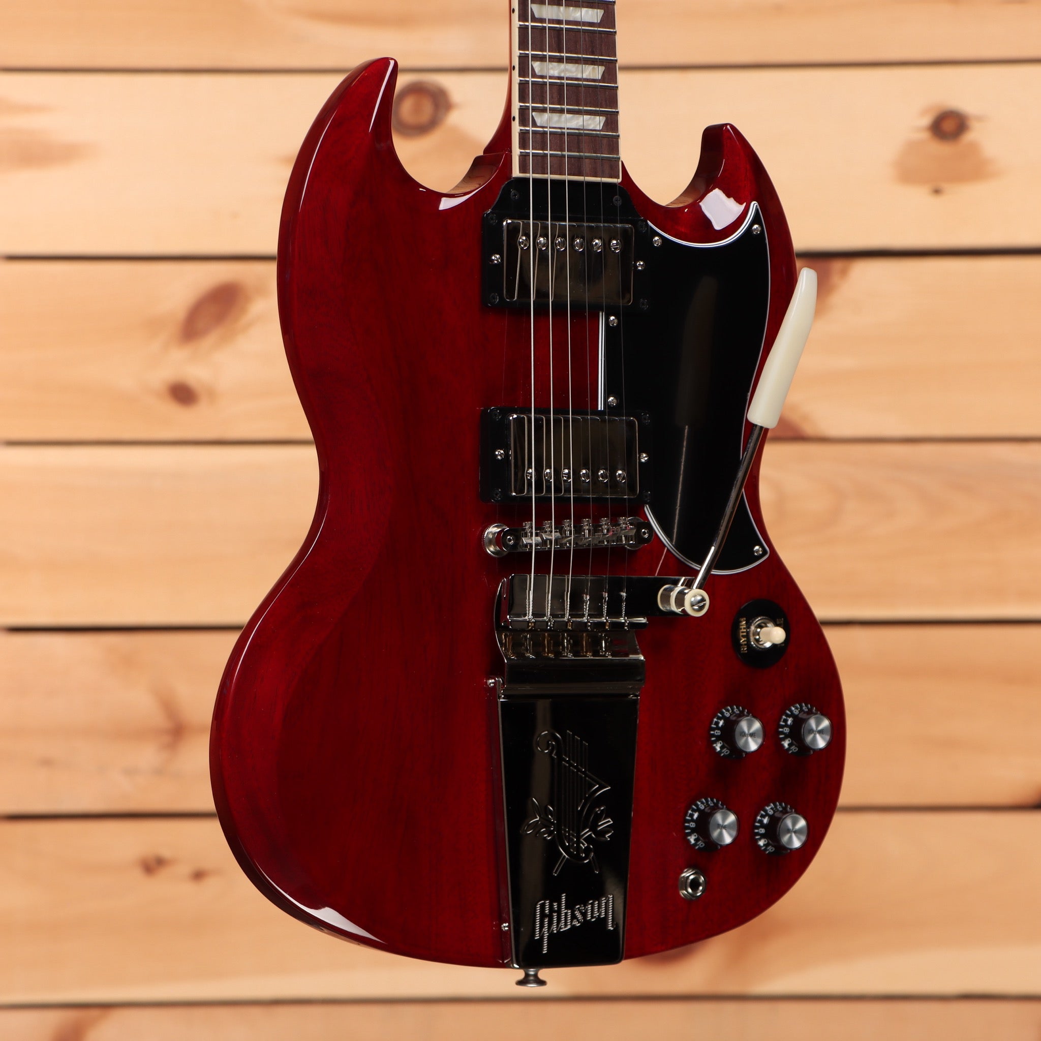 Gibson SG Standard 61 Maestro Vibrola electric guitar Vintage Cherry with dual humbuckers