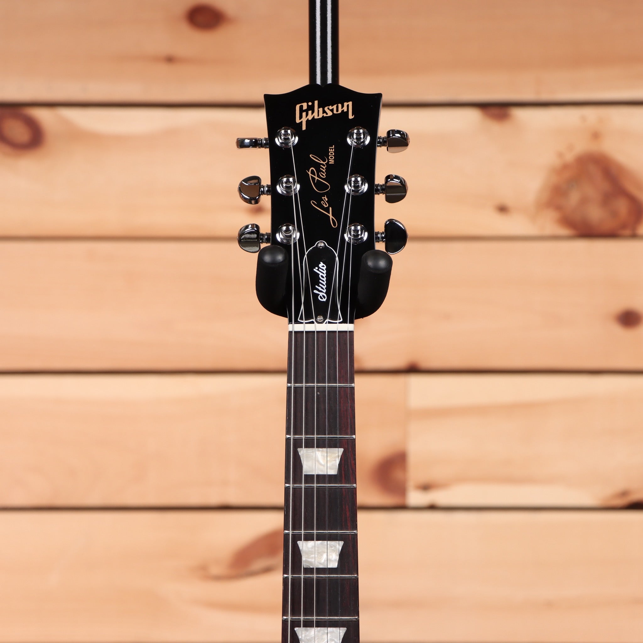 Gibson Les Paul Studio Smokehouse Burst electric guitar with dual humbuckers and rosewood fretboard