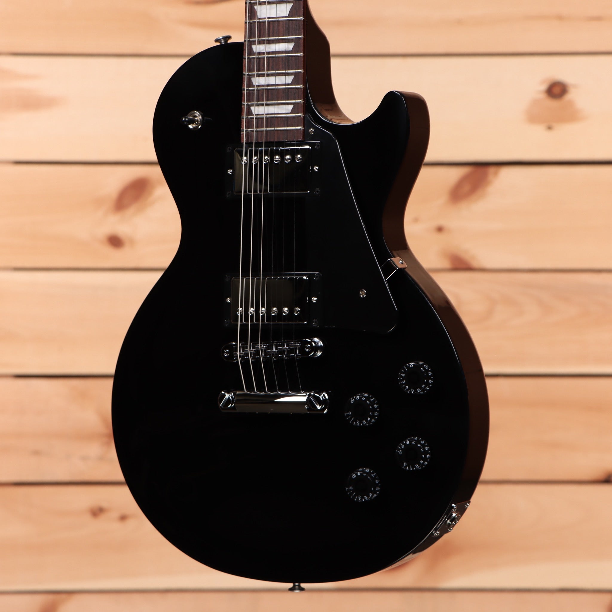 Gibson Les Paul Studio Ebony electric guitar with dual humbucker pickups and rosewood fretboard