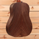Gibson G-45 dreadnought acoustic guitar natural finish with solid wood construction and wood grain detail