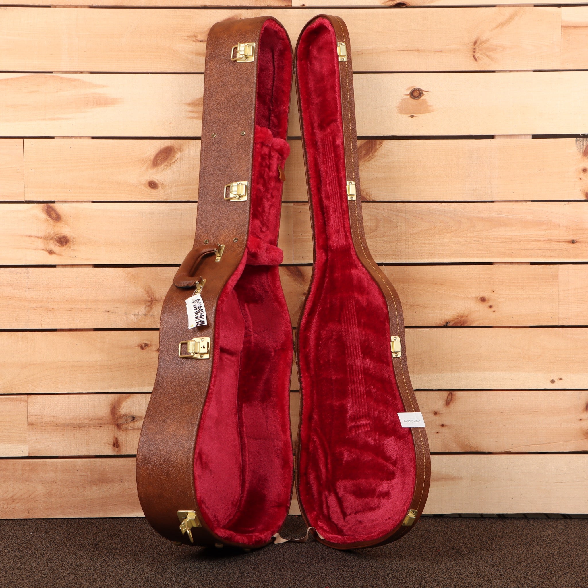 Gibson 60s J-45 Original acoustic guitar Ebony with brown leather case and red velvet interior