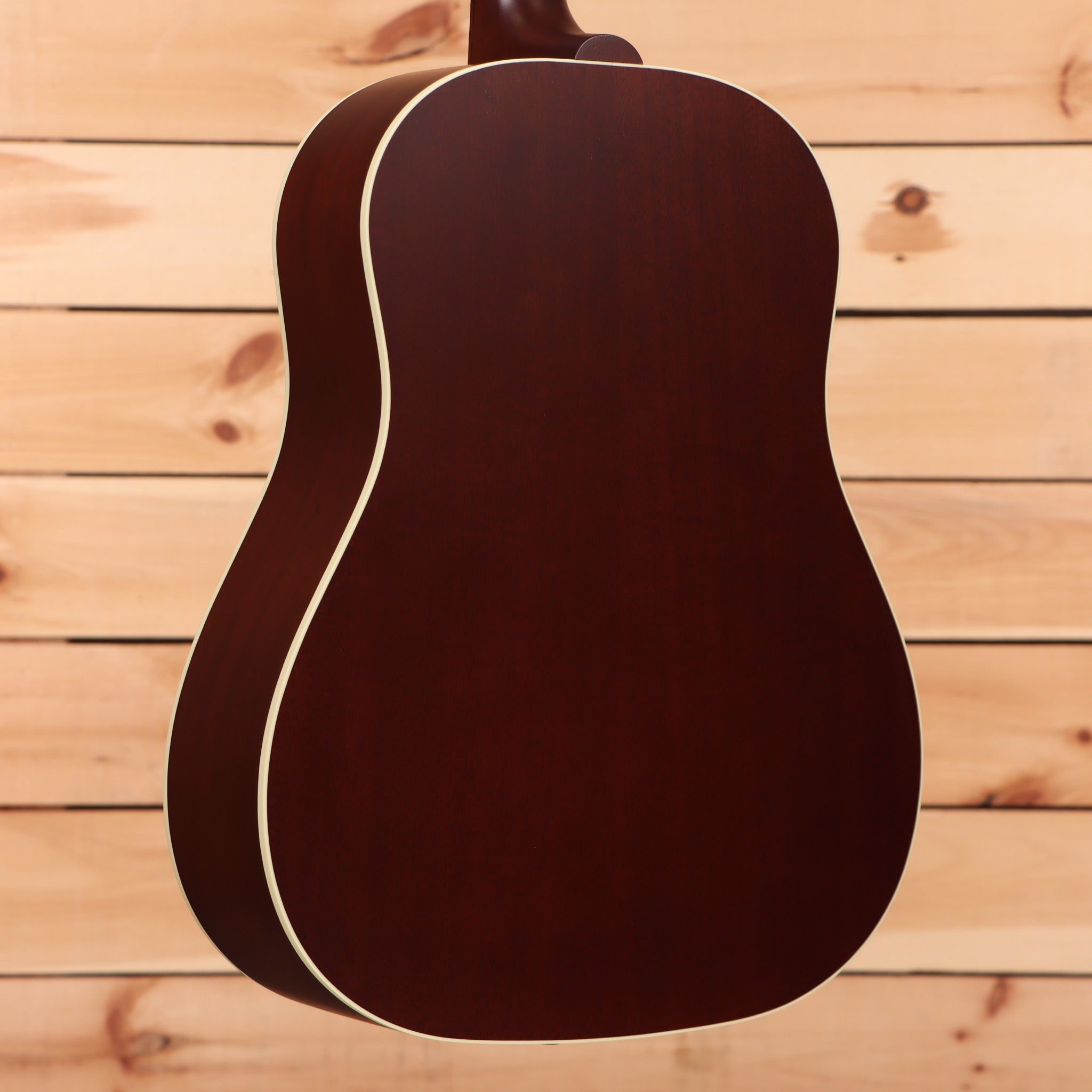 Gibson J45 50s acoustic guitar faded sunburst with white binding detail