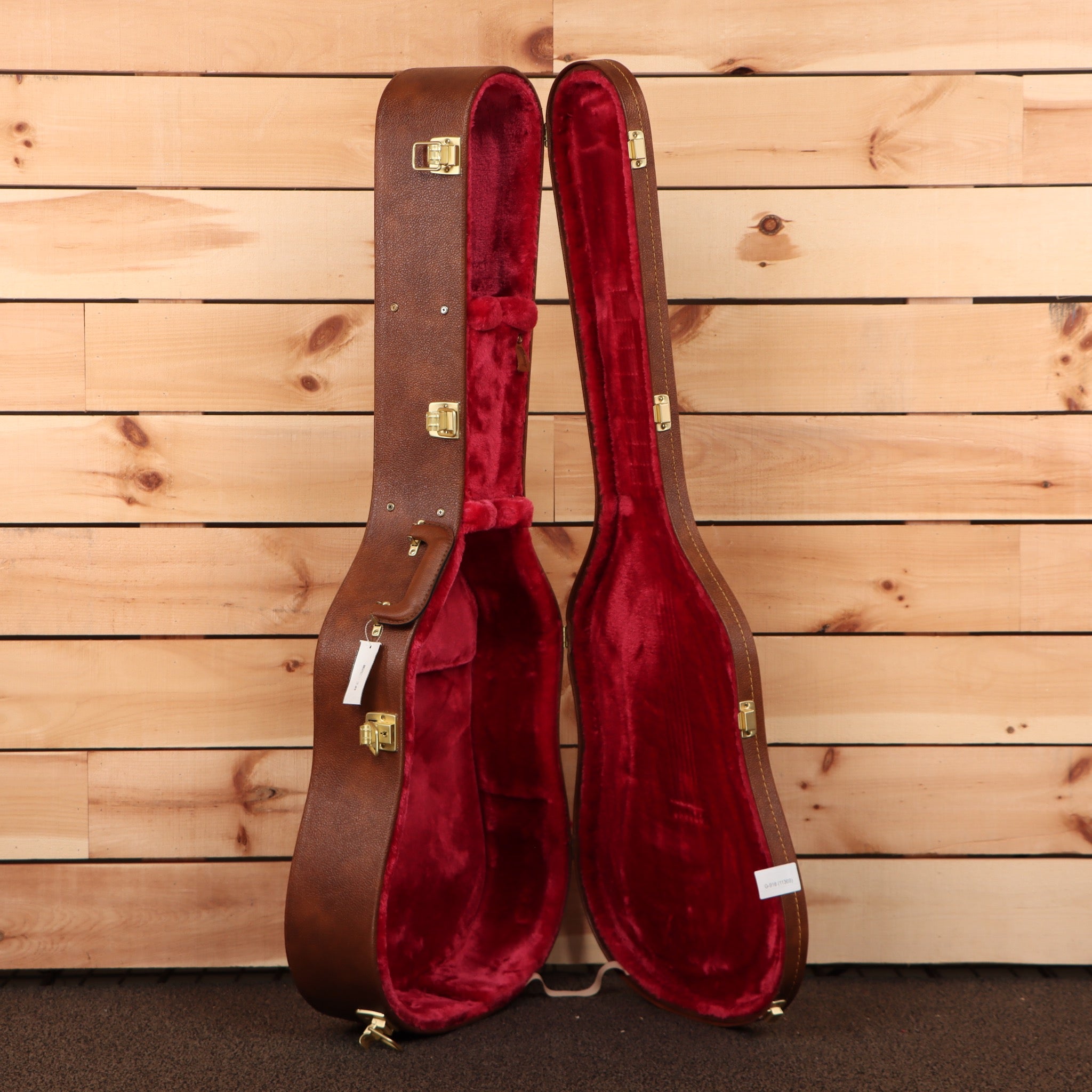 Gibson J45 50s acoustic guitar faded sunburst finish with burgundy velvet-lined hardshell case