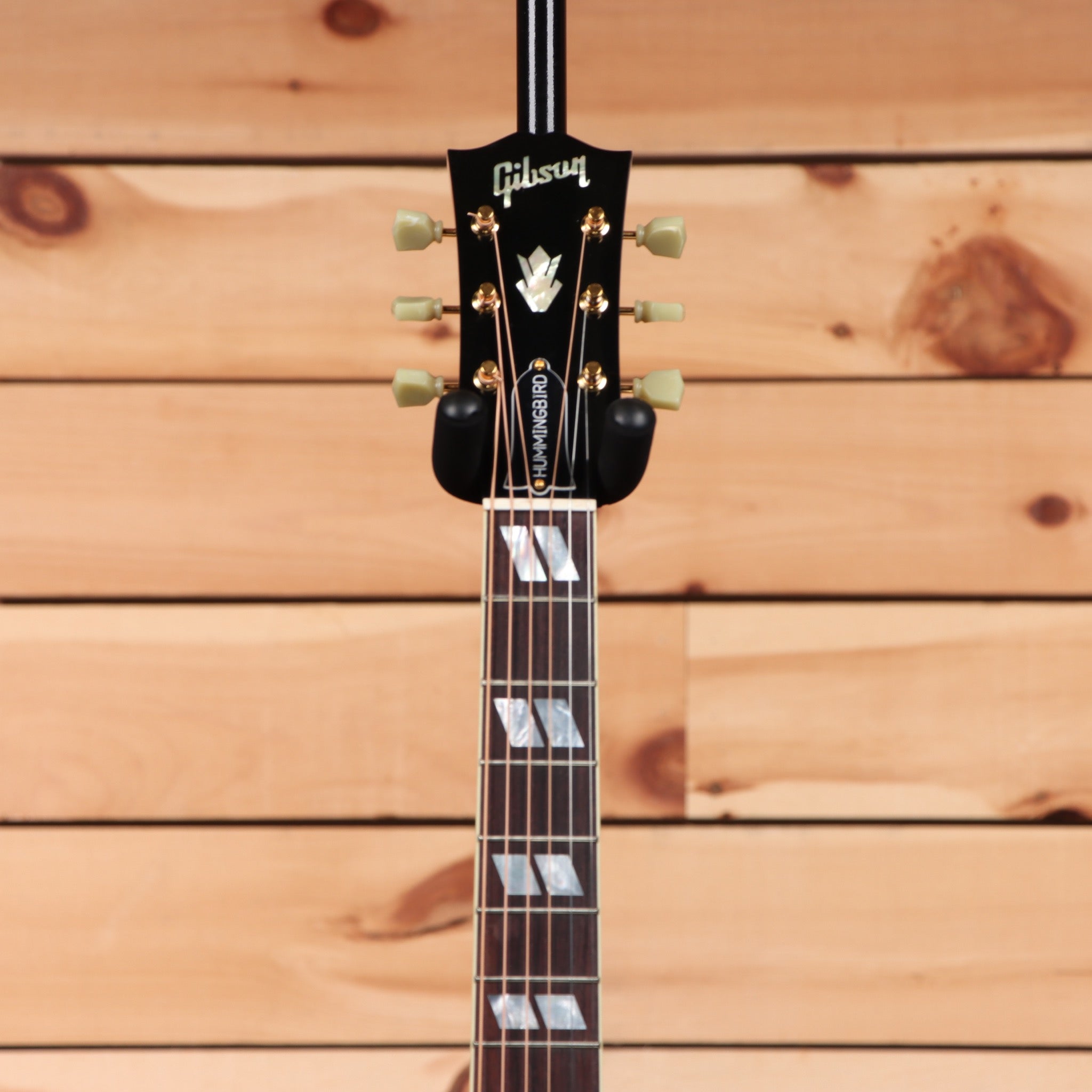Gibson Hummingbird Original acoustic guitar Heritage Cherry Sunburst with gold tuning machines