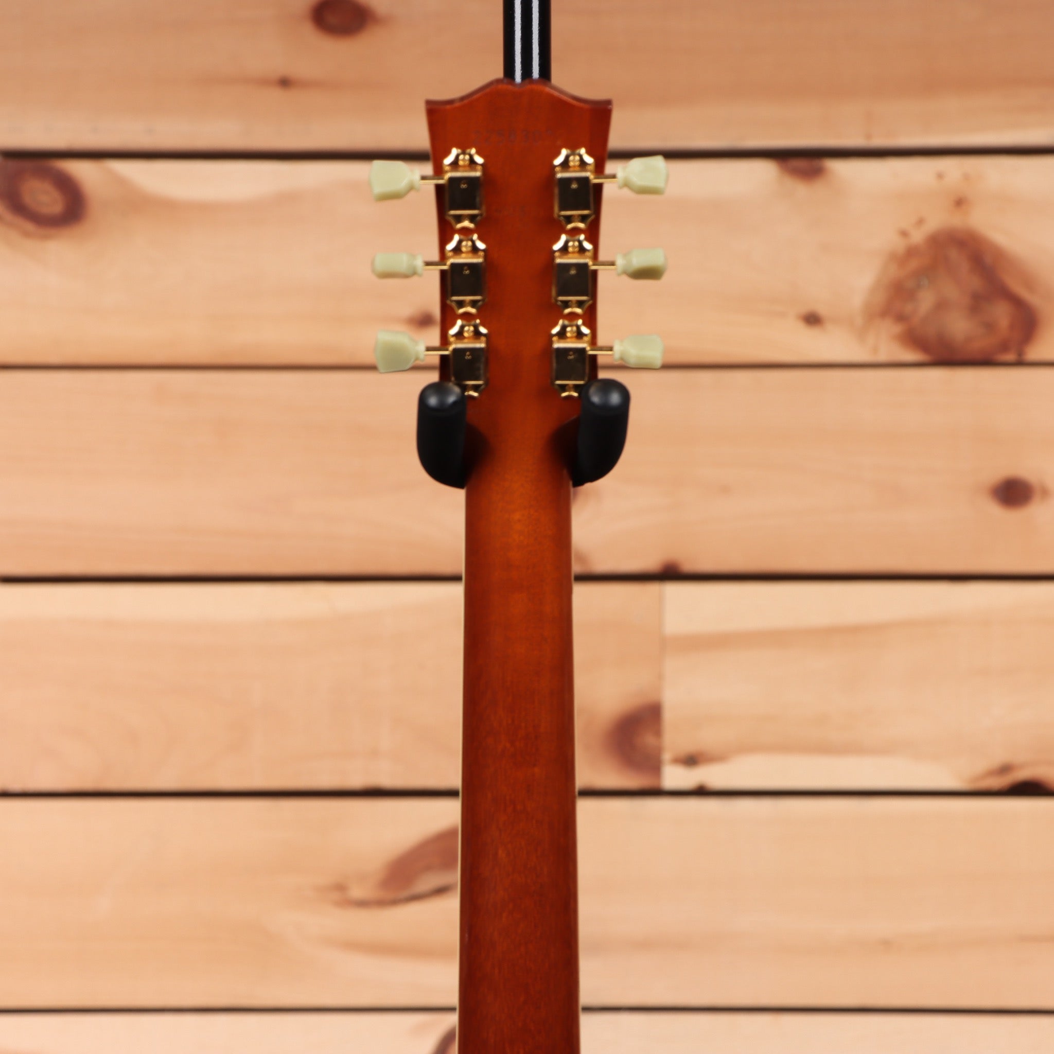 Gibson Hummingbird Original acoustic guitar Heritage Cherry Sunburst with gold tuning machines