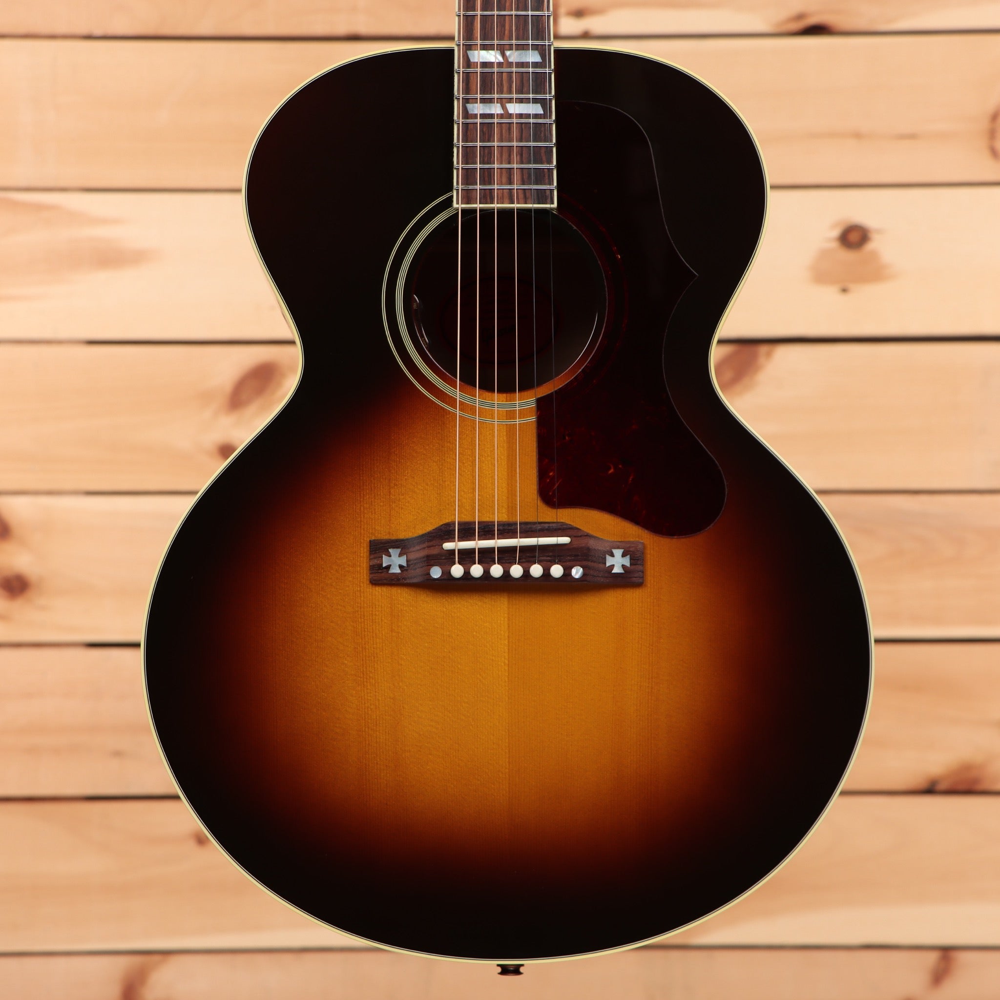 Gibson J185 Original acoustic guitar vintage sunburst with 12-string configuration and rosewood fretboard