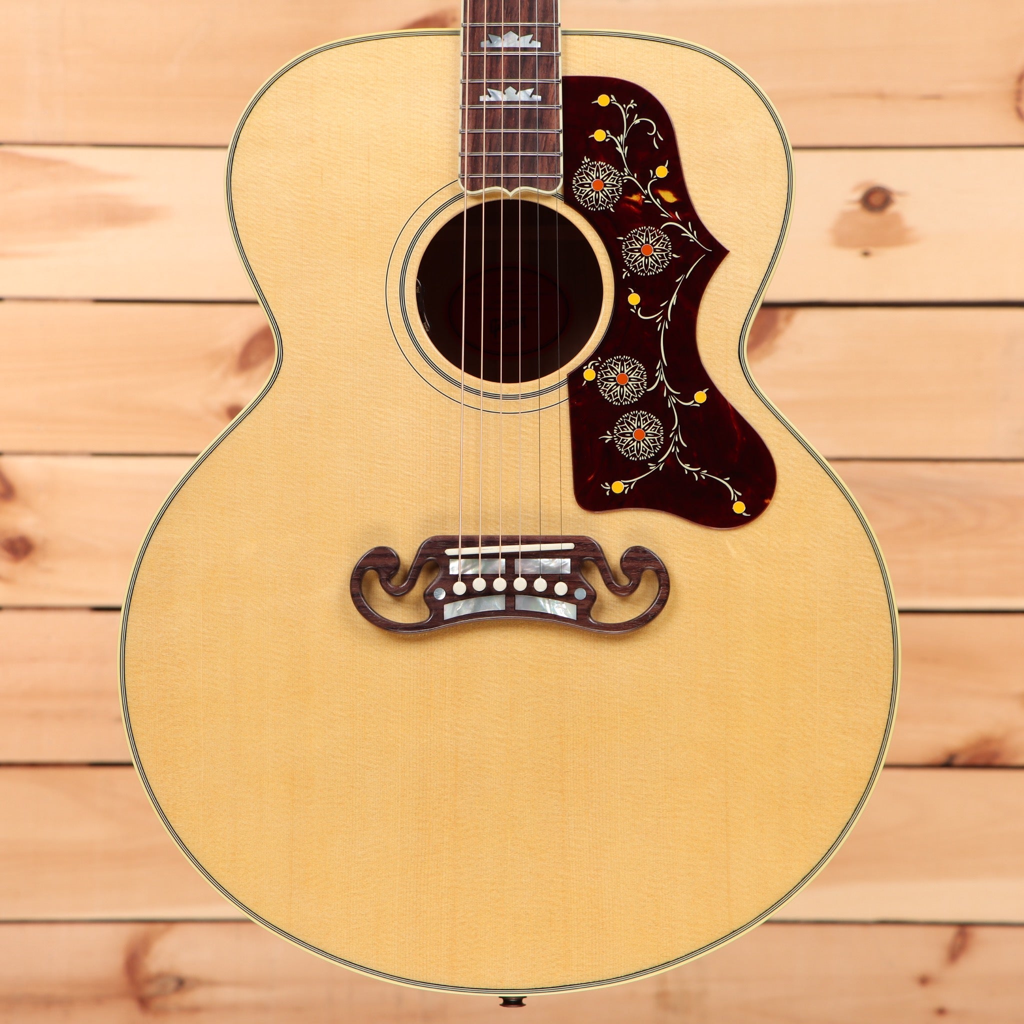 Gibson SJ200 Original acoustic guitar Antique Natural with floral pickguard inlay