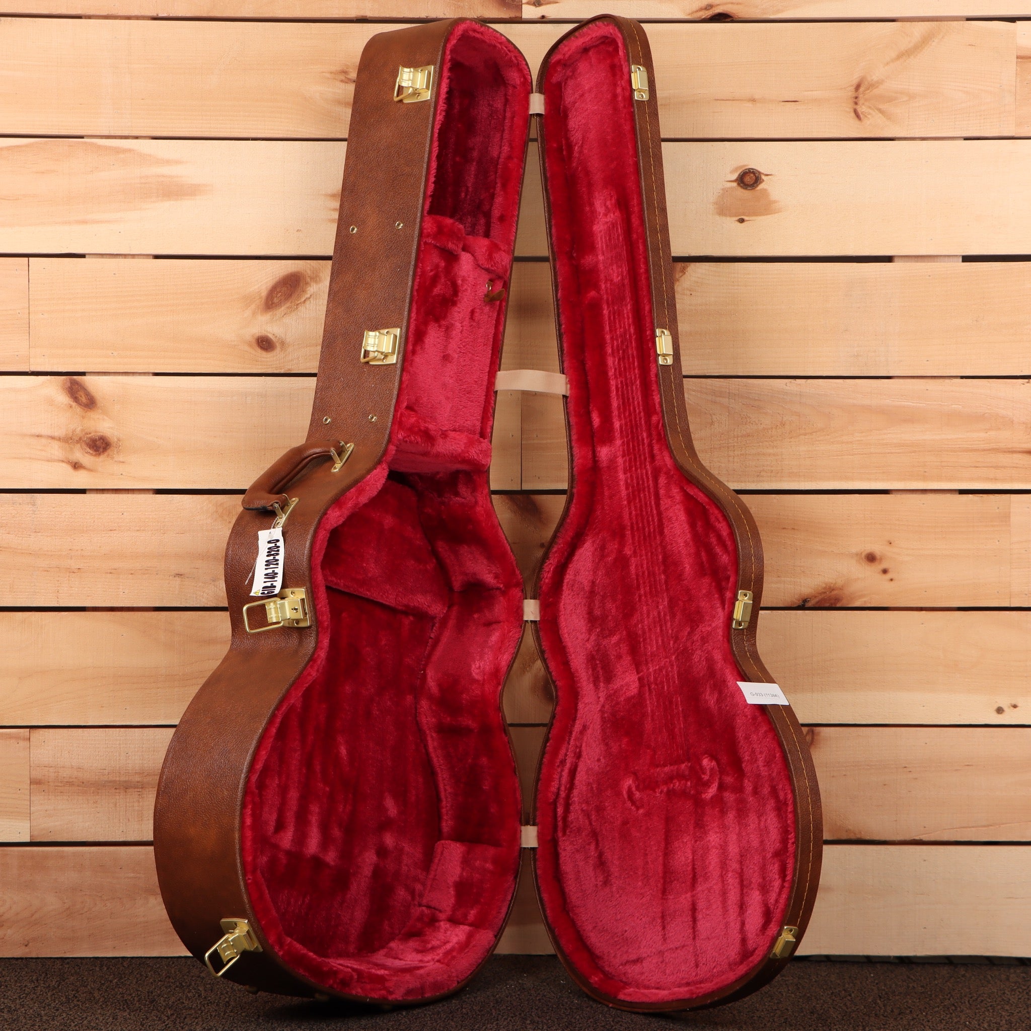 Gibson SJ200 Original jumbo acoustic guitar case antique brown leather with red velvet interior