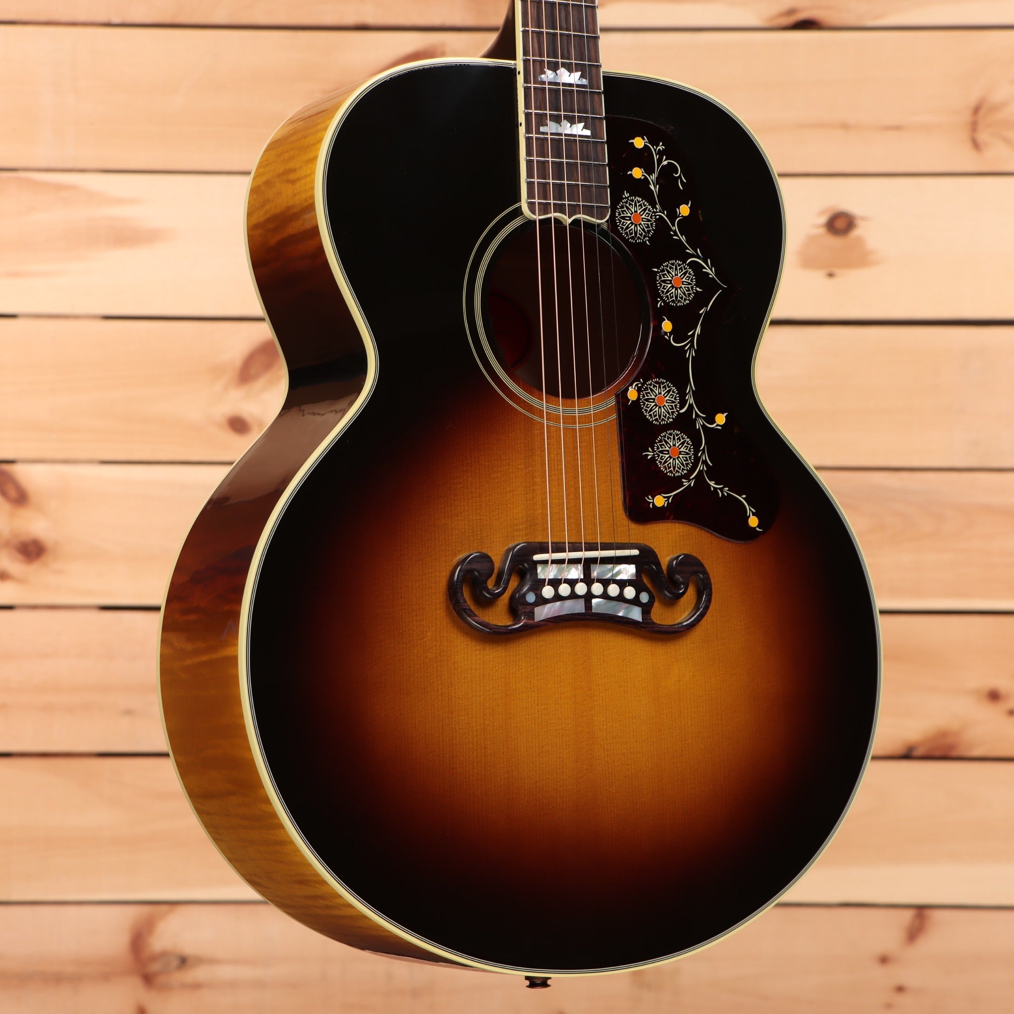 Gibson SJ200 Original jumbo acoustic guitar Vintage Sunburst with floral pickguard inlay