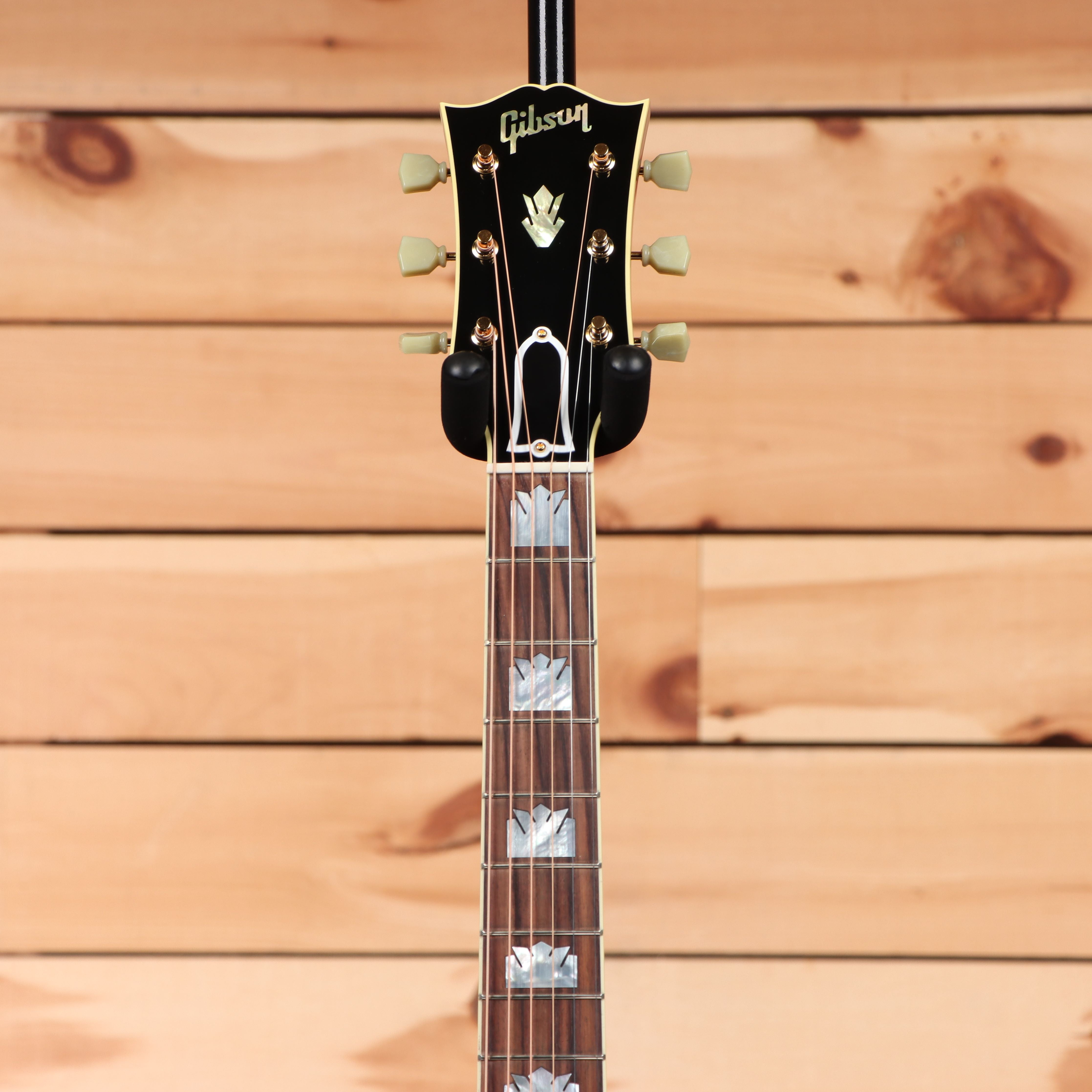 Gibson SJ200 Original acoustic guitar Vintage Sunburst with abalone inlays and mahogany neck