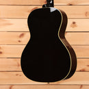 Gibson L-00 Original acoustic guitar Vintage Sunburst with round body shape and binding detail
