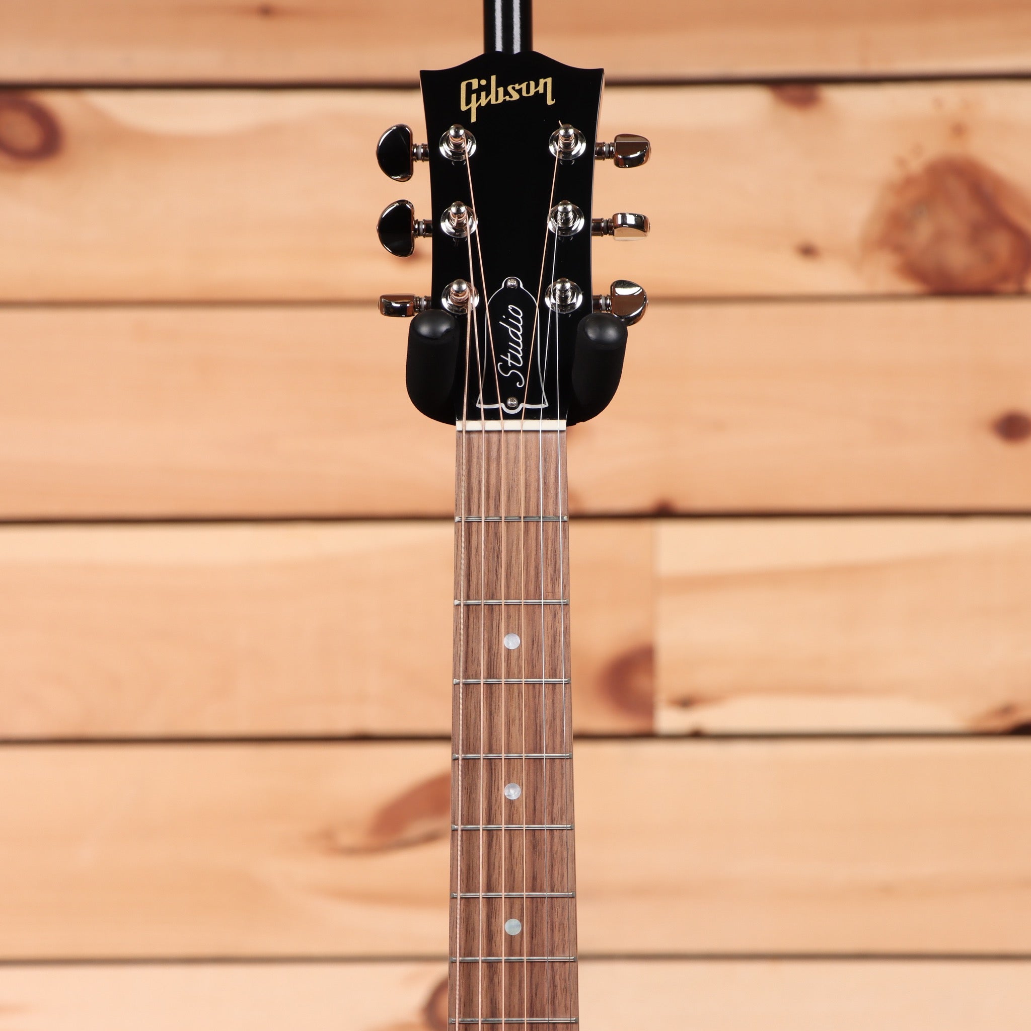Gibson J-45 Studio acoustic guitar Walnut Antique Natural with rosewood fretboard