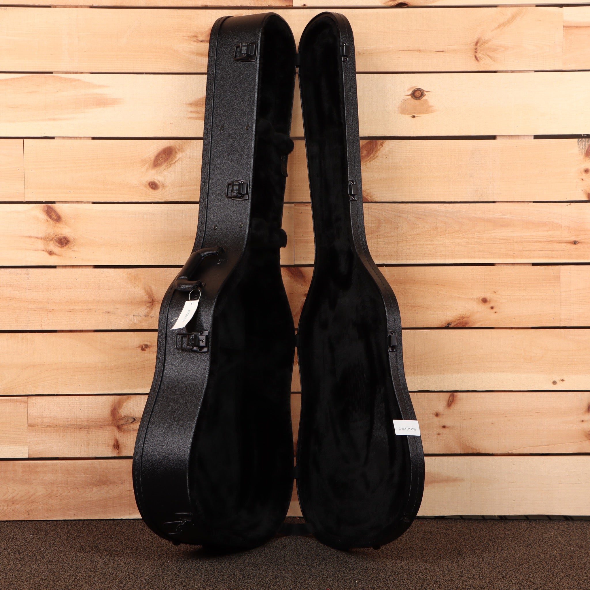 Gibson J45 Studio acoustic guitar case rosewood burst with black interior lining