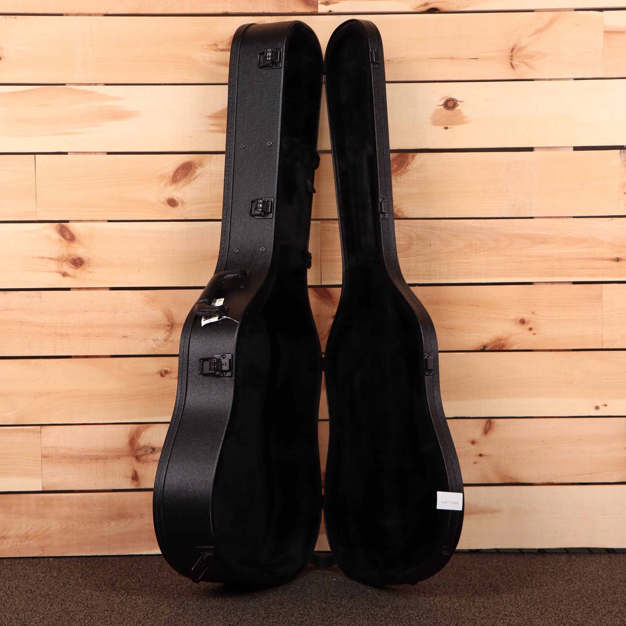 Gibson Hummingbird Studio acoustic guitar walnut natural finish with black hard case