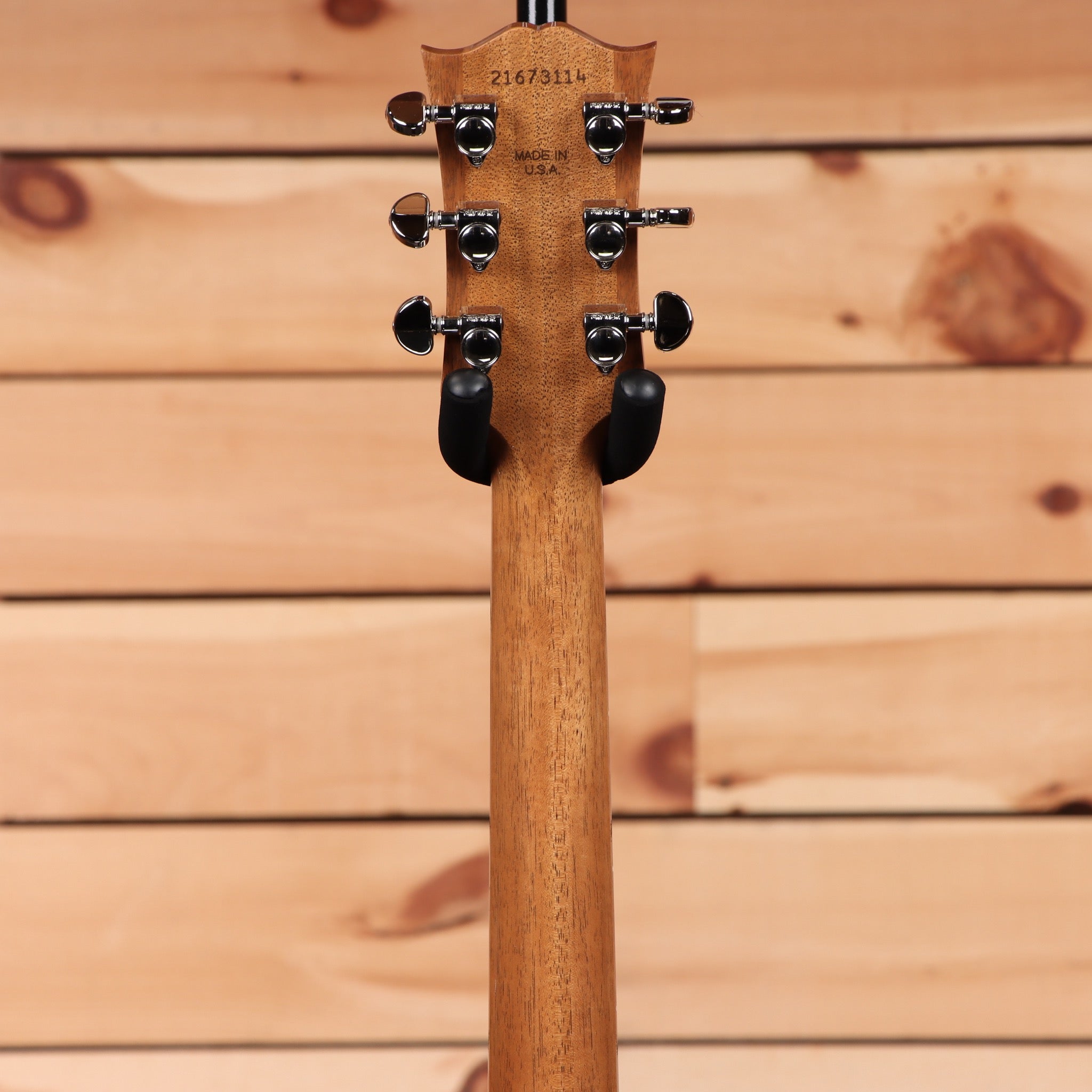 Gibson SJ200 Studio acoustic guitar Walnut Natural finish with chrome tuners and black pickguard