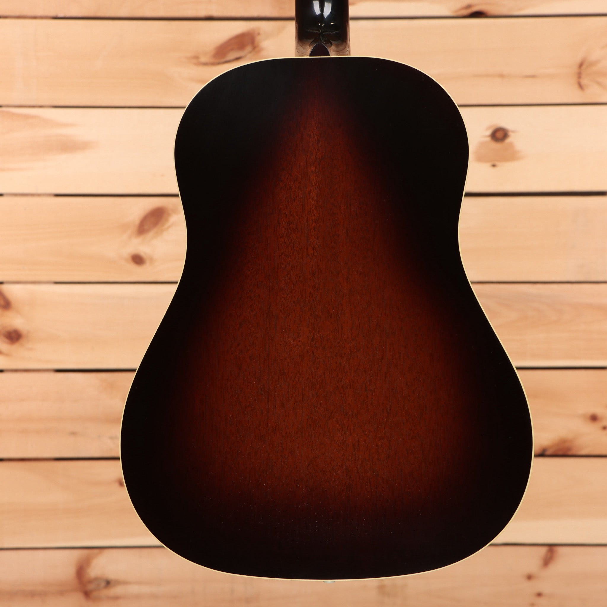 Gibson 1934 Jumbo vintage sunburst acoustic guitar with dreadnought body shape