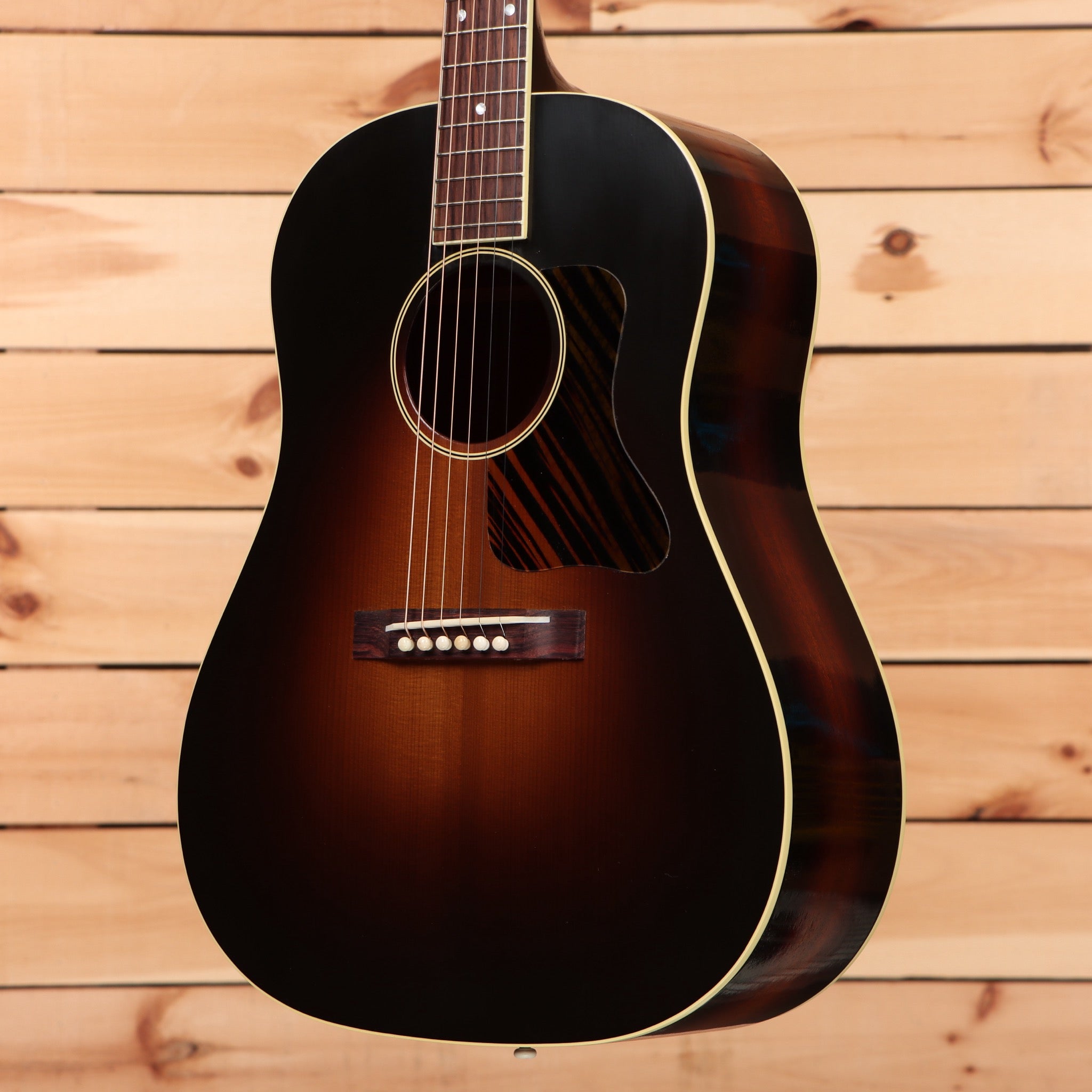 Gibson 1934 Jumbo vintage sunburst acoustic guitar with cream binding and rosewood fretboard