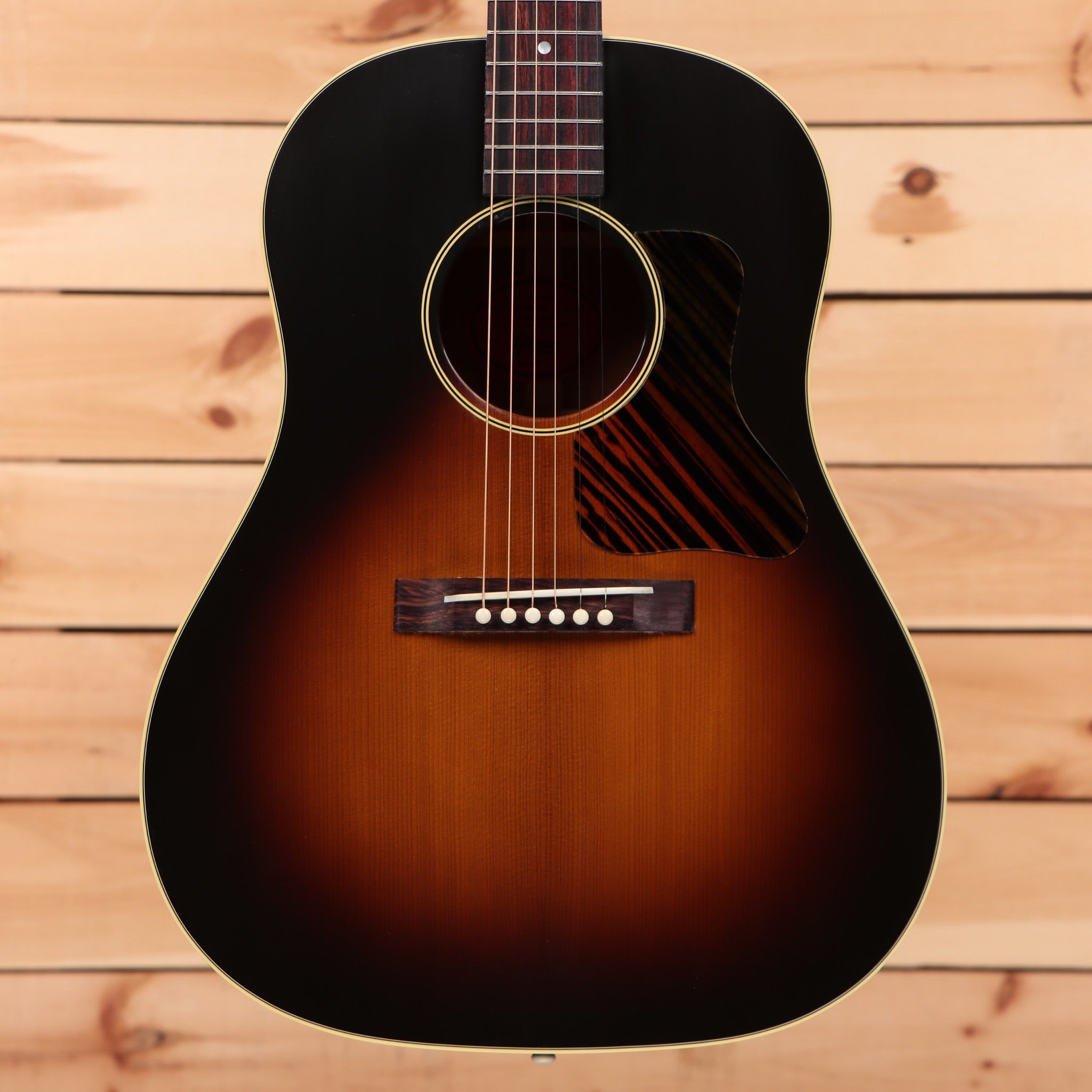 Gibson J-35 vintage sunburst dreadnought acoustic guitar with rosewood pickguard
