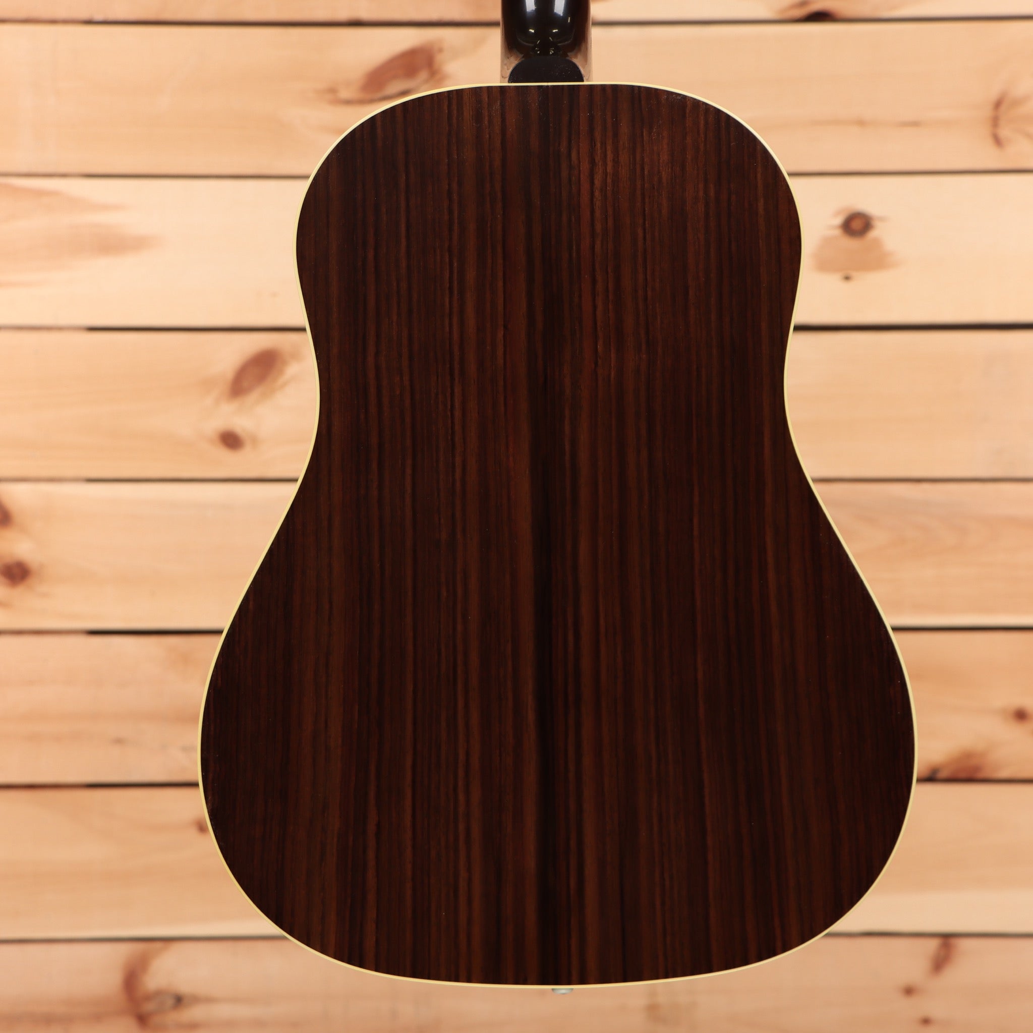 Gibson 1936 Advanced Jumbo vintage sunburst acoustic guitar with dreadnought body shape