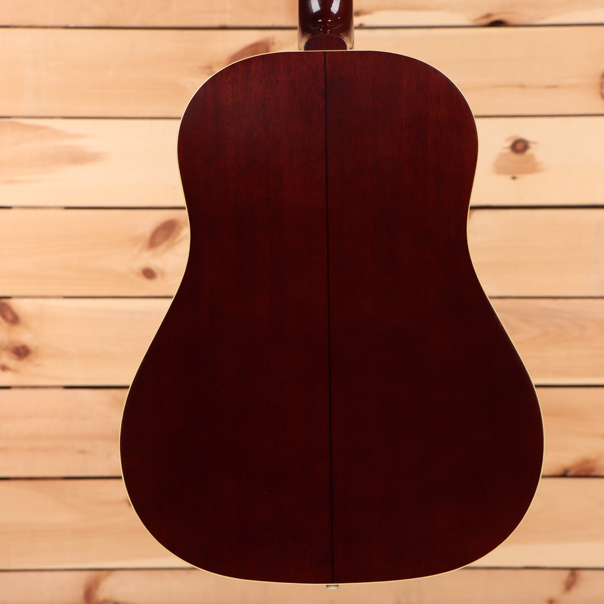 Gibson J-55 Reissue acoustic guitar Faded Vintage Sunburst dreadnought with solid spruce top