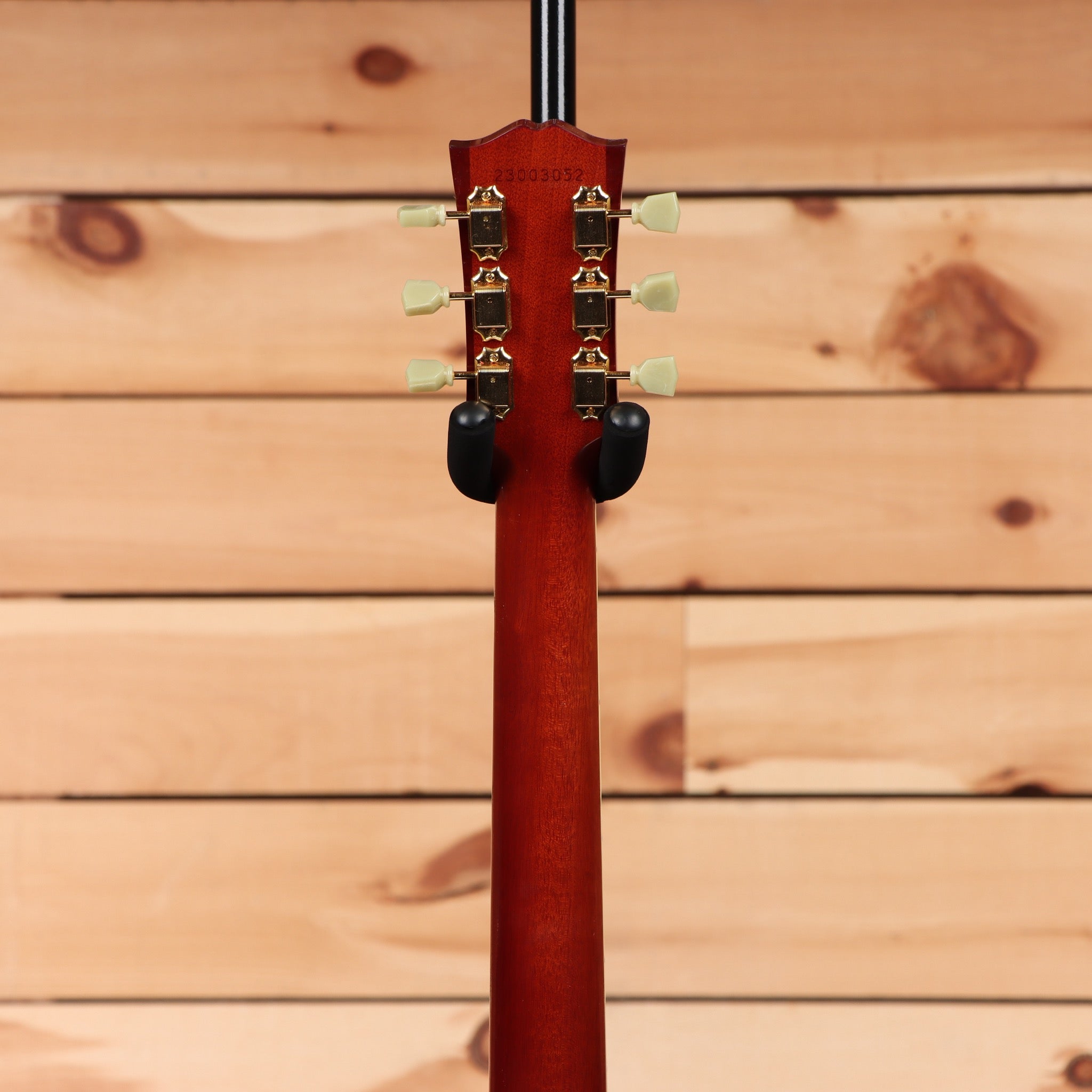 Gibson 1960 Hummingbird acoustic guitar Heritage Cherry Sunburst with gold tuning machines