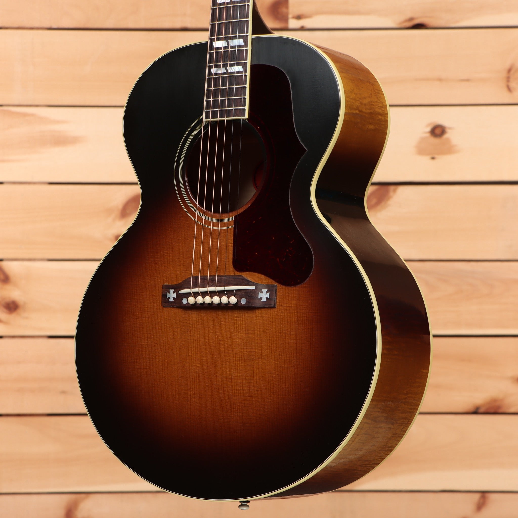 Gibson J-185 acoustic guitar vintage sunburst with mahogany back and sides