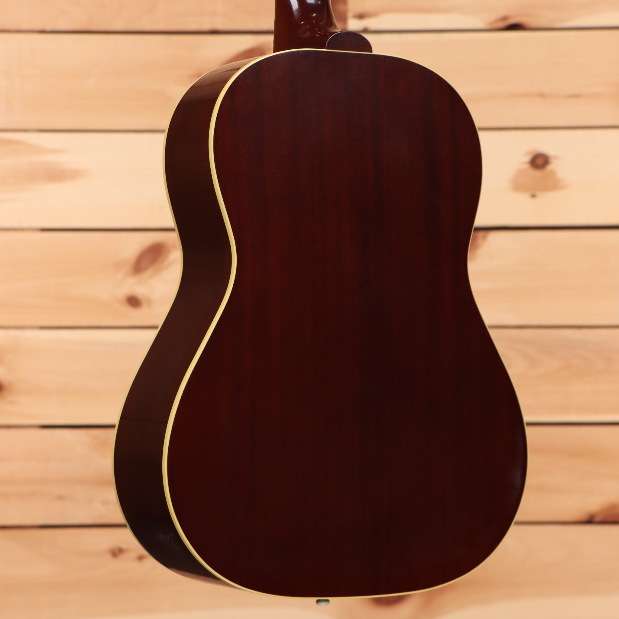 Gibson 1942 Banner LG2 acoustic guitar Vintage Sunburst with cream binding and mahogany body
