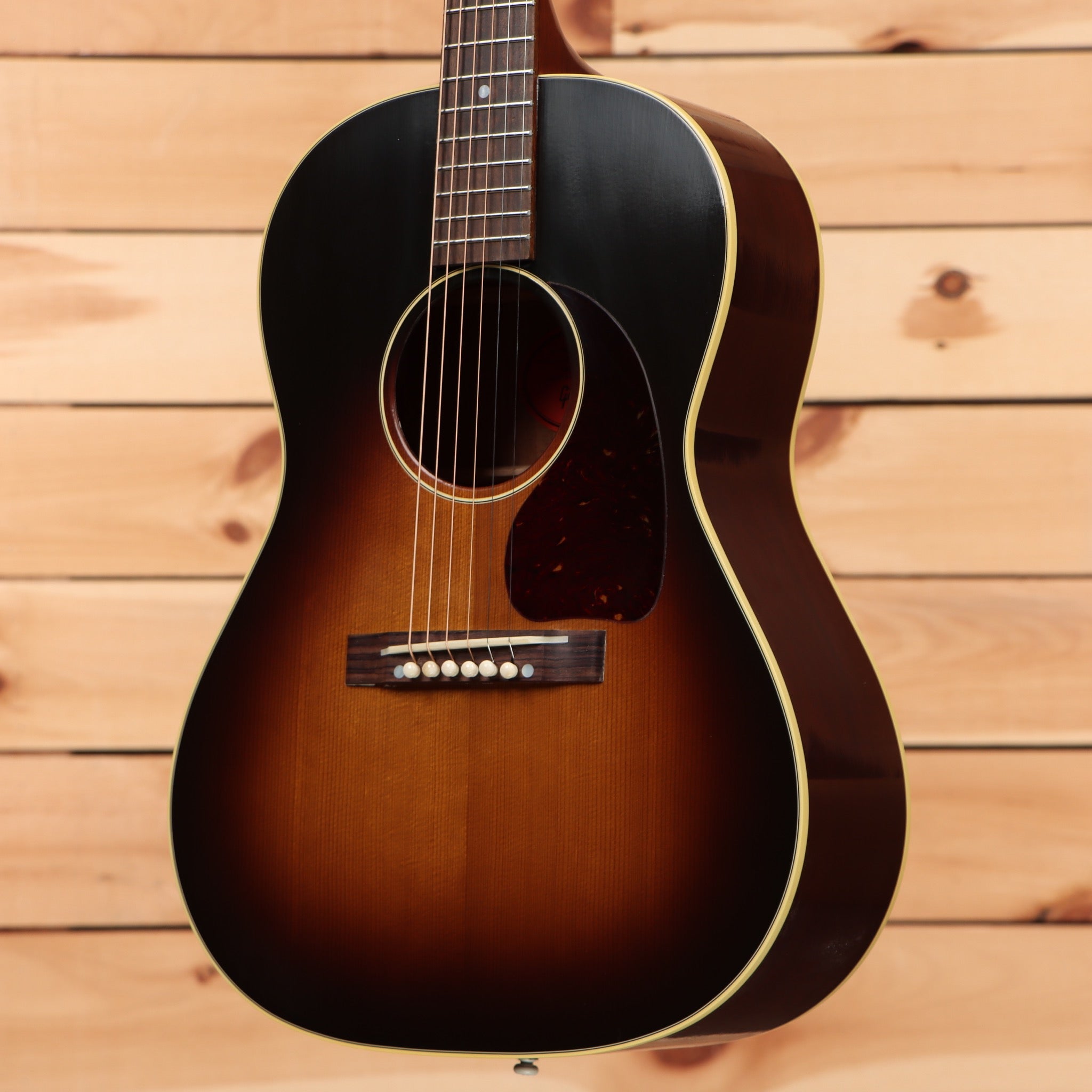 Gibson 1942 Banner LG2 dreadnought acoustic guitar vintage sunburst with black pickguard