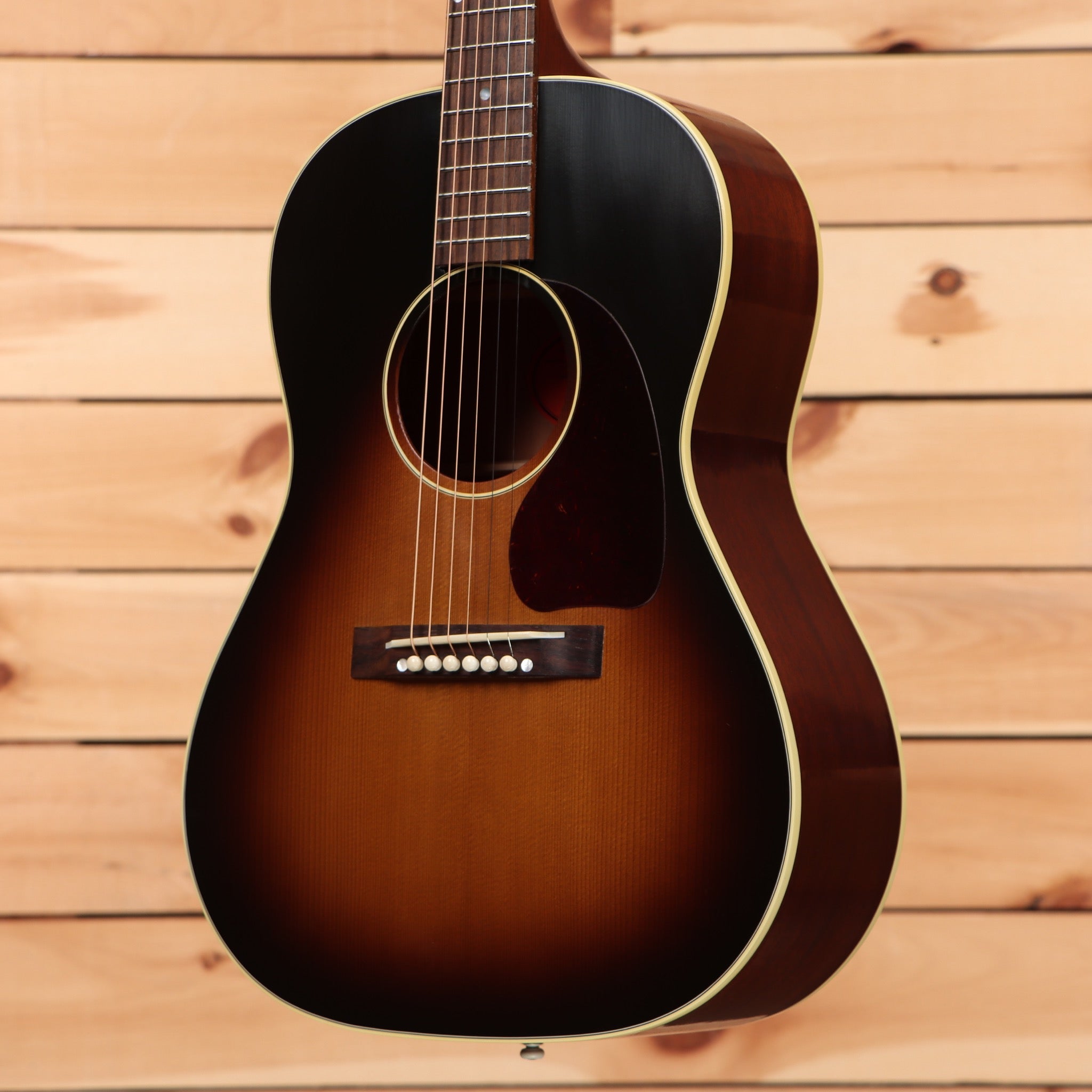 Gibson 1942 Banner LG2 dreadnought acoustic guitar vintage sunburst with rosewood fretboard