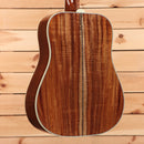 Gibson Hummingbird Custom dreadnought acoustic guitar antique natural with figured wood back