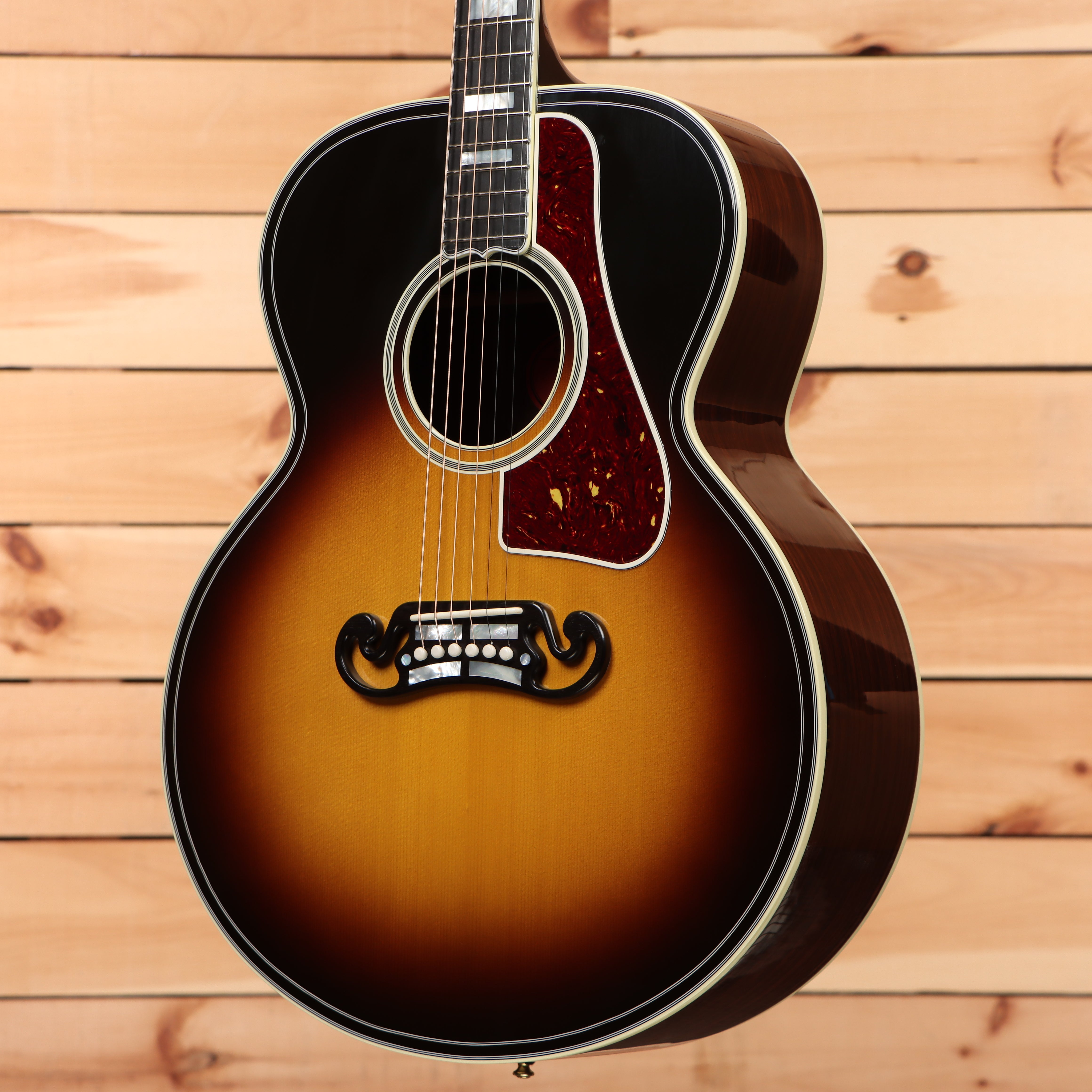 Gibson SJ200 Western Classic acoustic guitar Vintage Sunburst with red tortoiseshell pickguard