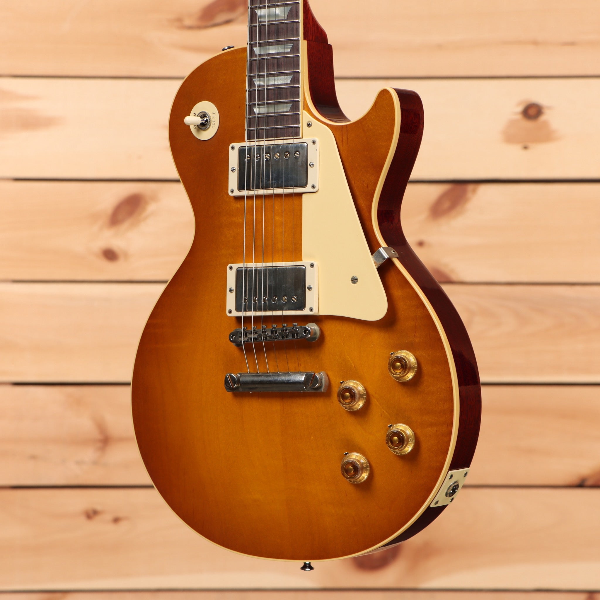 Gibson 1958 Les Paul Standard Reissue VOS electric guitar Lemon Burst with dual humbuckers and gold hardware