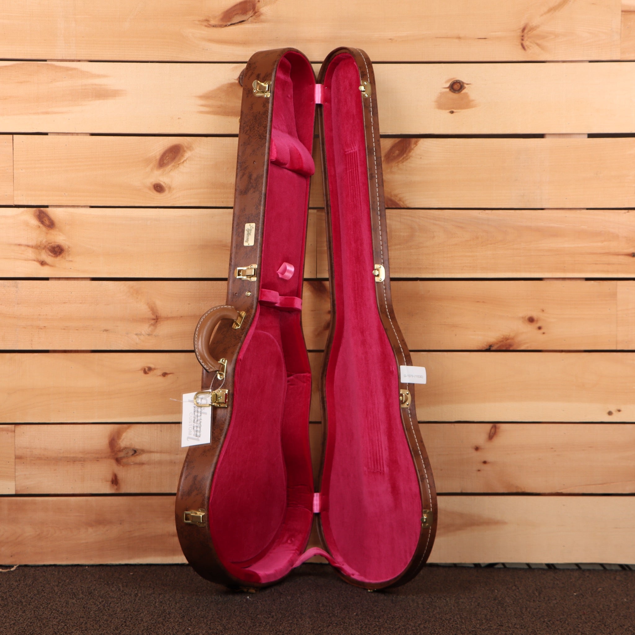 Gibson 1960 Standard Reissue VOS Iced Tea Burst electric guitar case with burgundy velvet interior