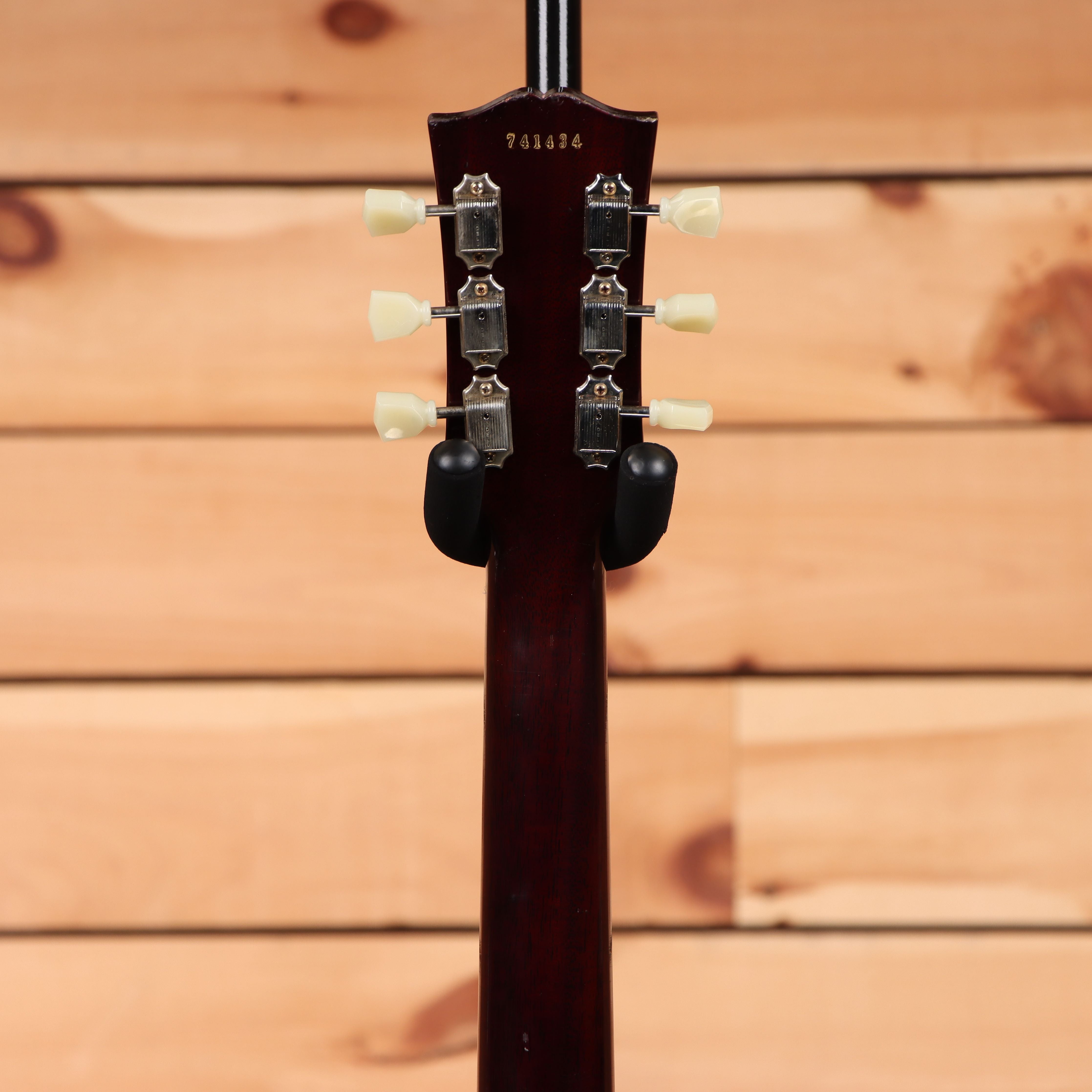 Gibson 1957 Les Paul Goldtop Darkback Reissue electric guitar light aged double gold finish with chrome tuners