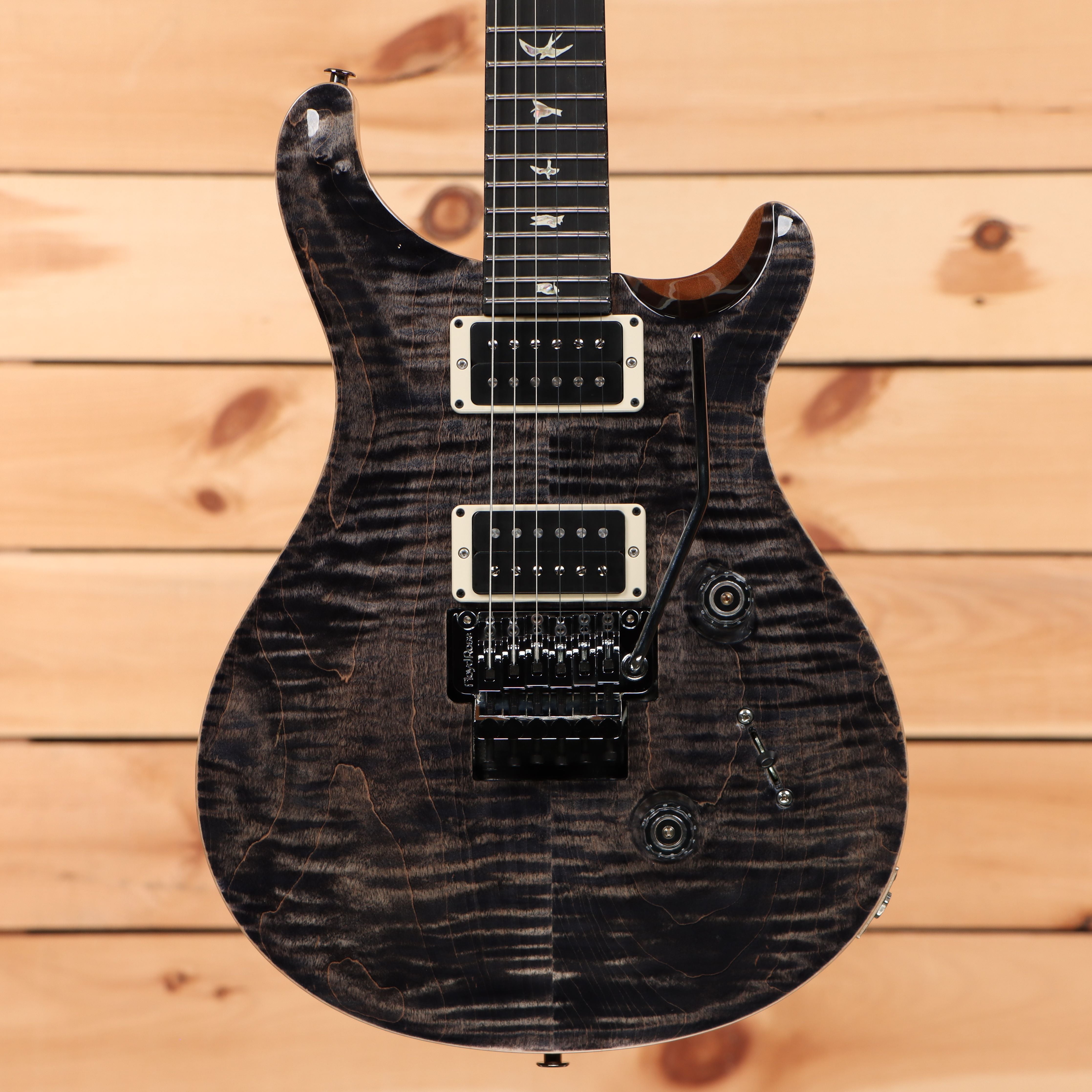 Paul Reed Smith Custom 24 Floyd electric guitar Charcoal Burst with dual humbucker pickups