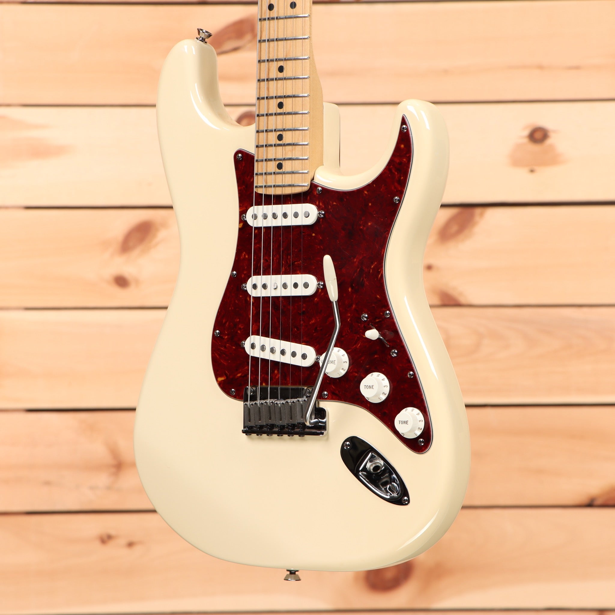 Fender American Stratocaster - Olympic White – Righteous Guitars Fender American Stratocaster - Olympic White – Righteous Guitars