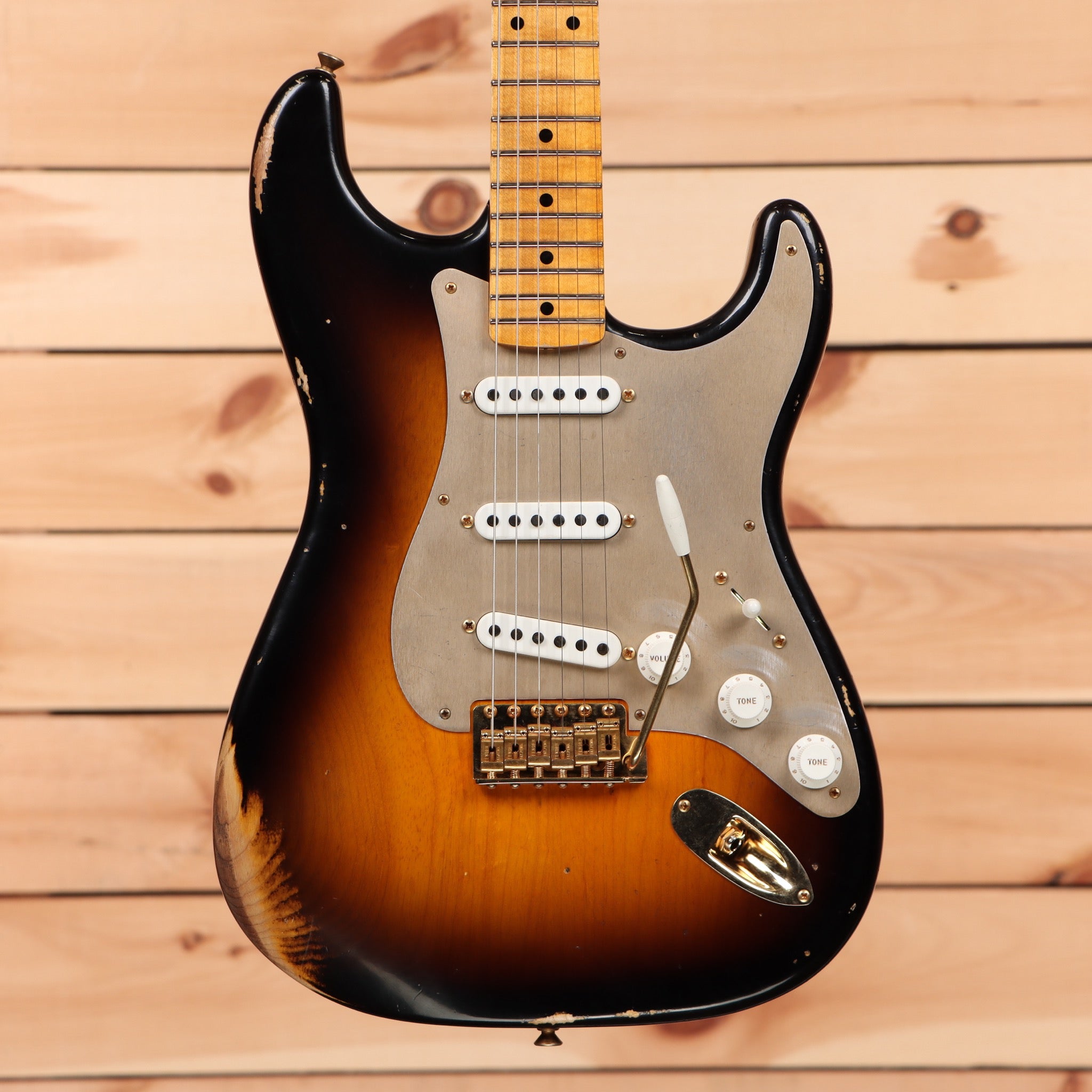 Fender Custom Shop 1955 Stratocaster Relic electric guitar wide fade 2-color sunburst with maple neck