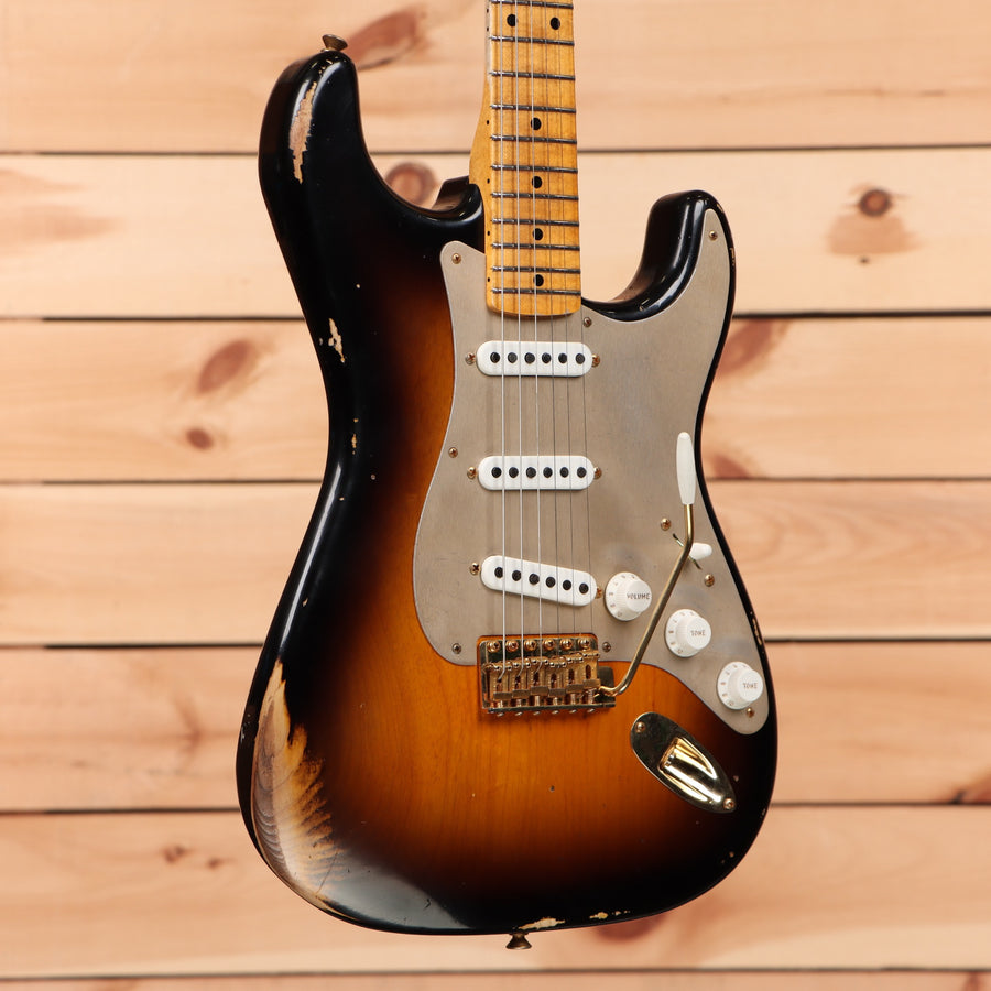 Fender Custom Shop Limited 1955 Stratocaster Relic electric guitar 2-color sunburst with single-coil pickups