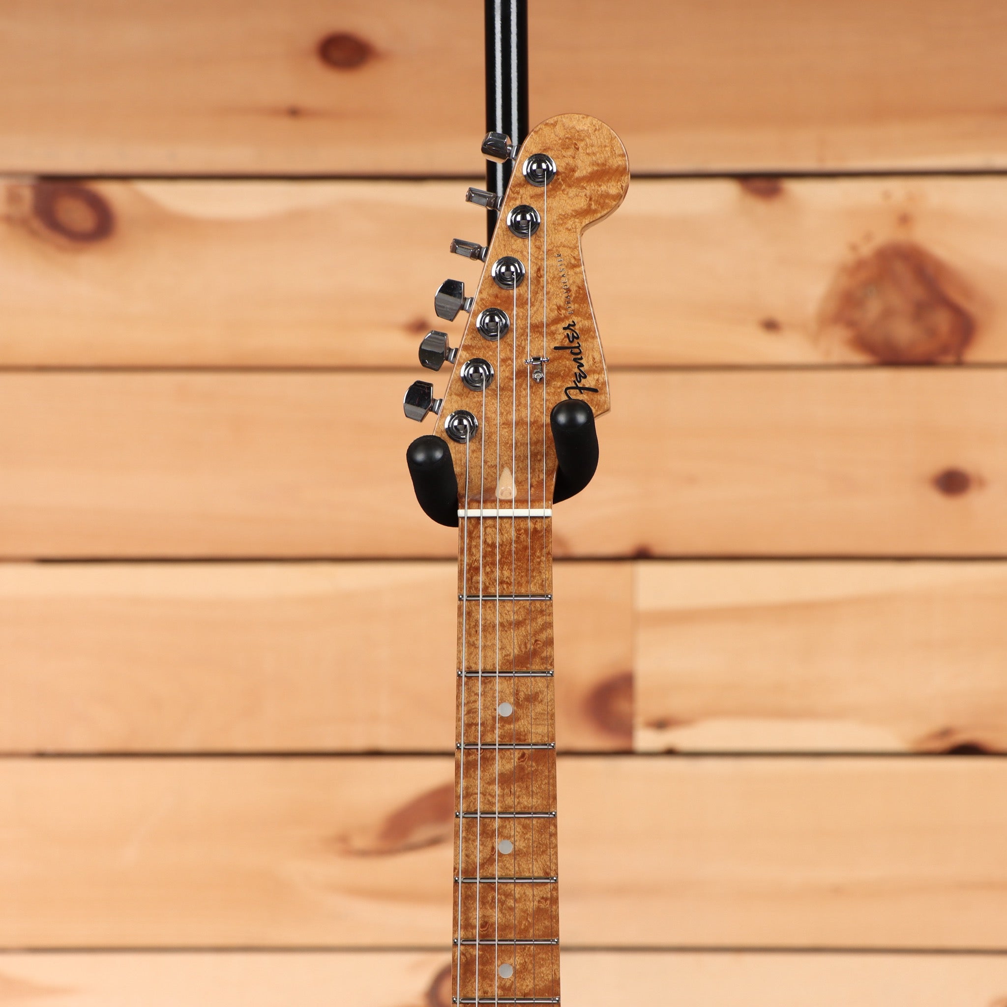 Fender Custom Shop American Custom Stratocaster electric guitar Ebony Transparent with maple neck and single-coil pickups