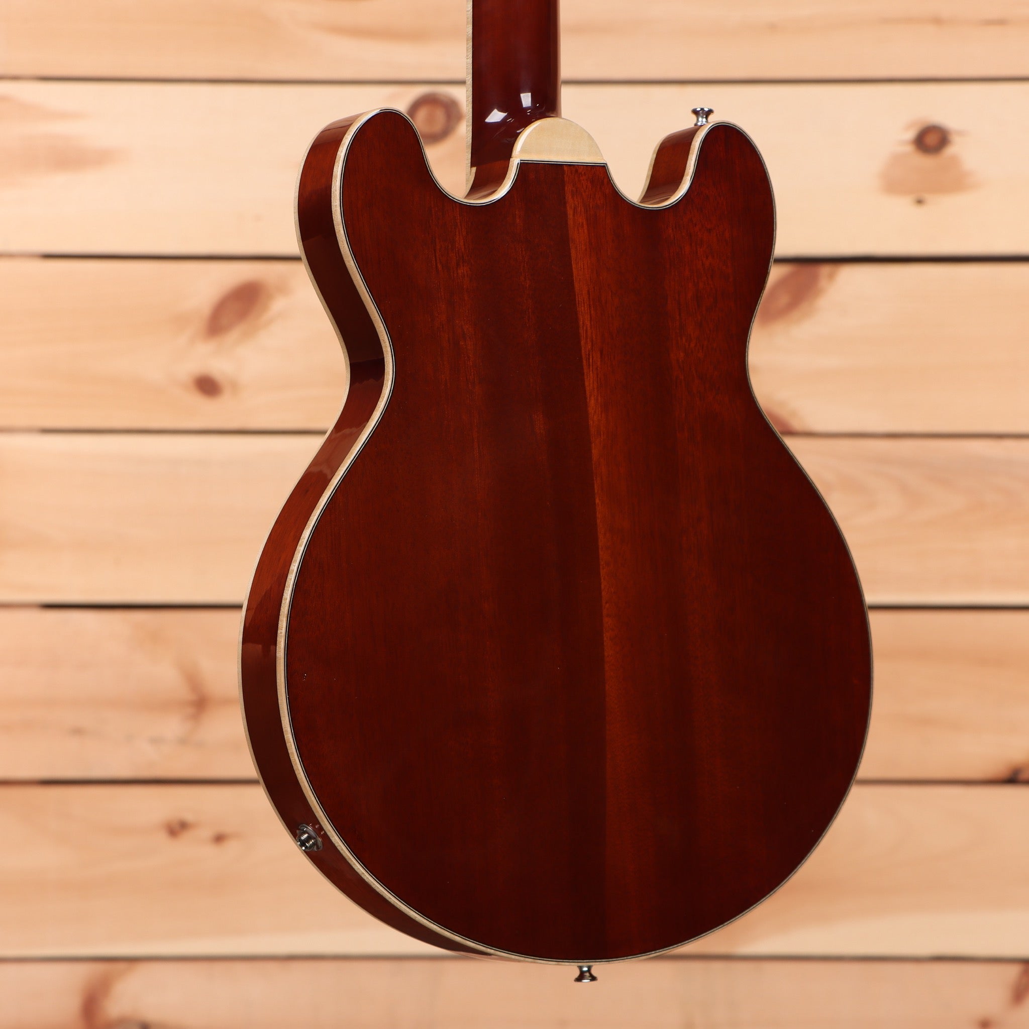 Eastman T184MX semi-hollow electric guitar Goldburst with cream binding and f-holes