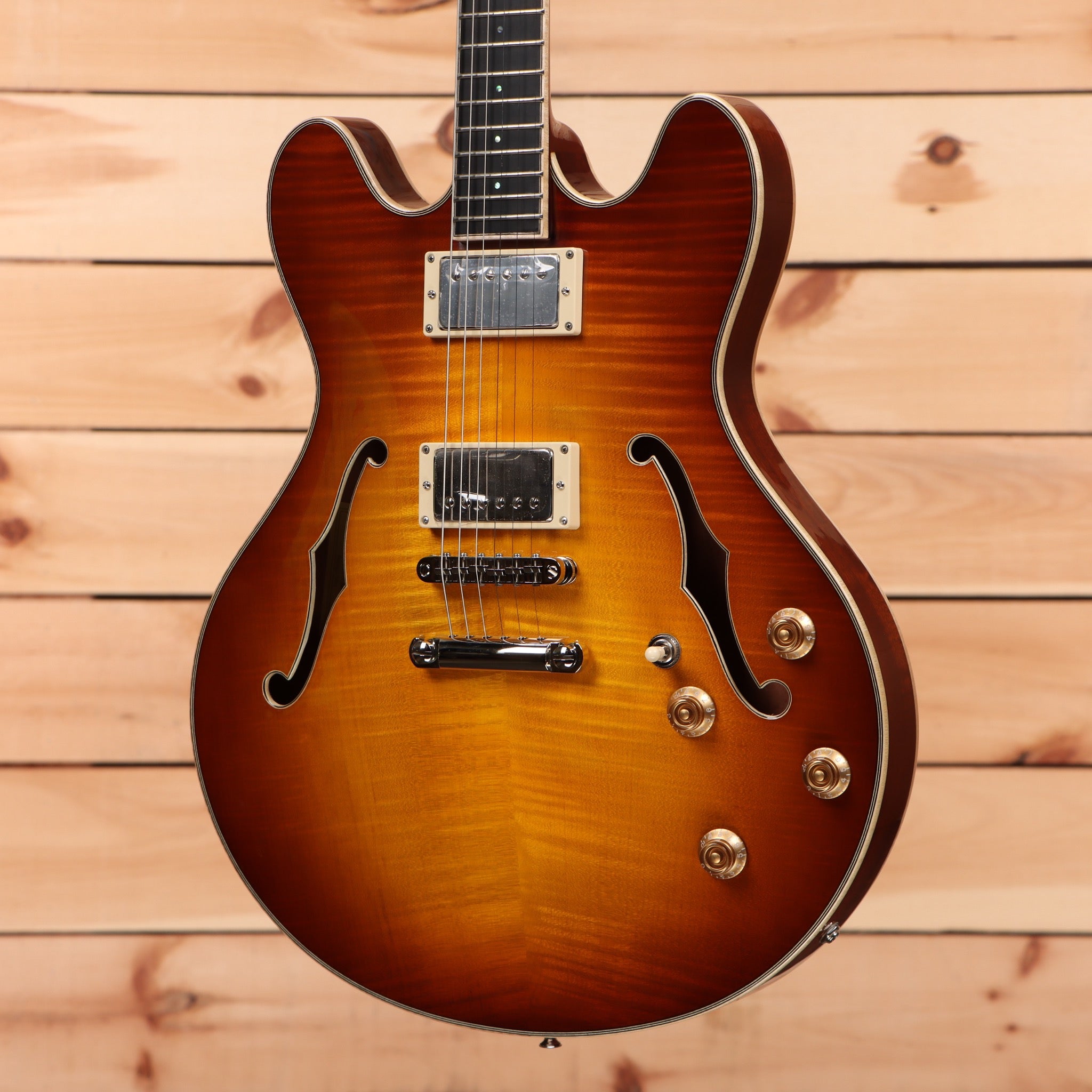 Eastman T186mx Goldburst semi-hollow body electric guitar with dual humbuckers and f-holes