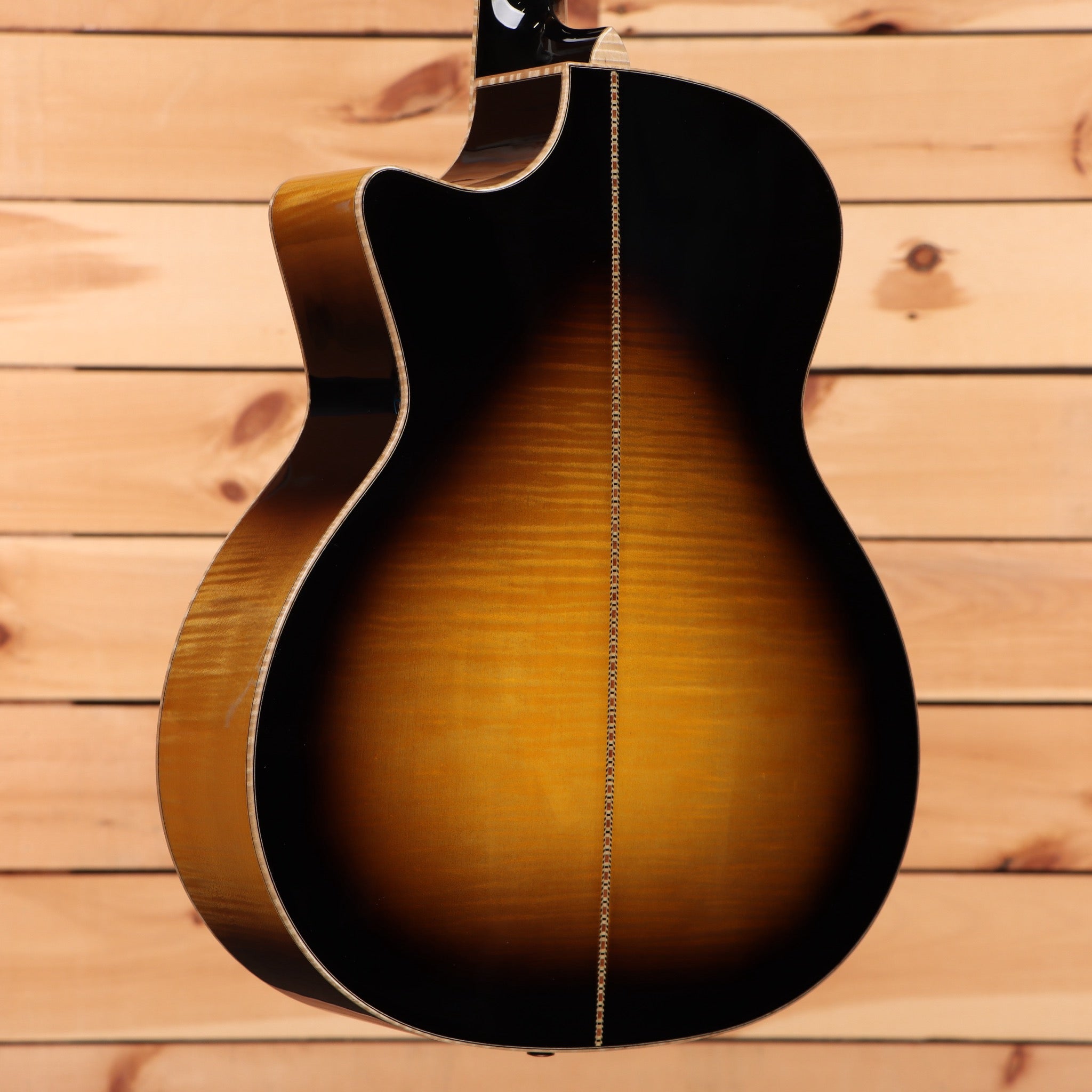 Eastman AC622CE sunburst acoustic guitar with venetian cutaway and flamed maple back