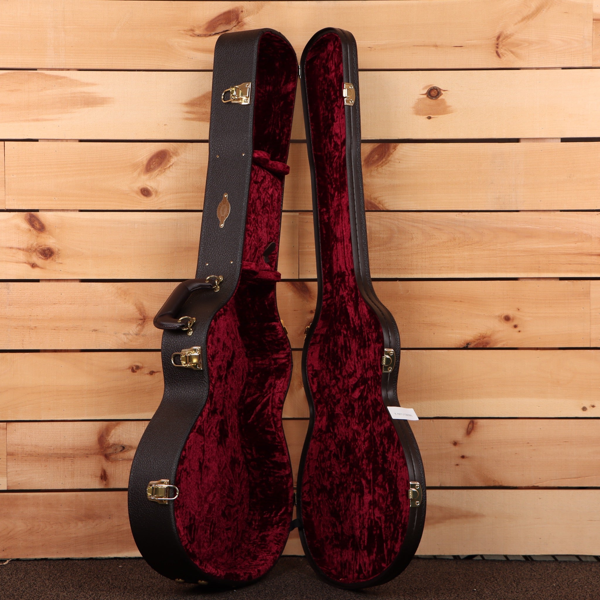 Taylor Builders Edition 652ce Grand Auditorium acoustic guitar natural finish with burgundy velvet case