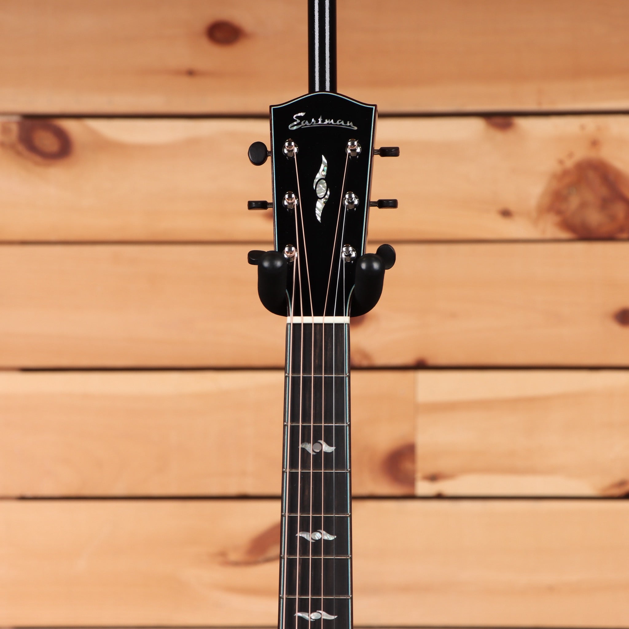 Eastman Los S QS semi-hollow body electric guitar natural finish with rosewood fretboard