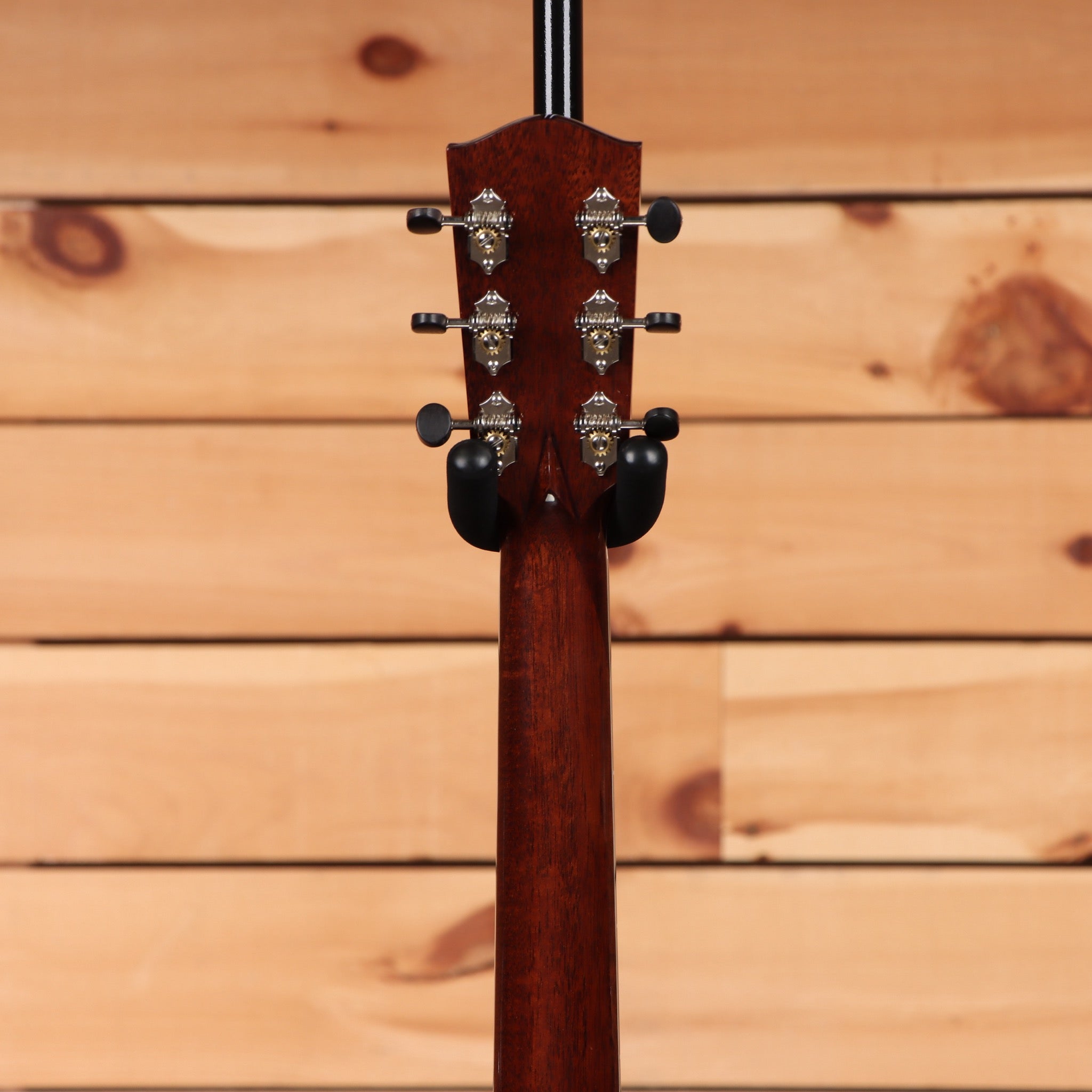 Eastman Looss QS natural acoustic guitar with slotted headstock and chrome tuners