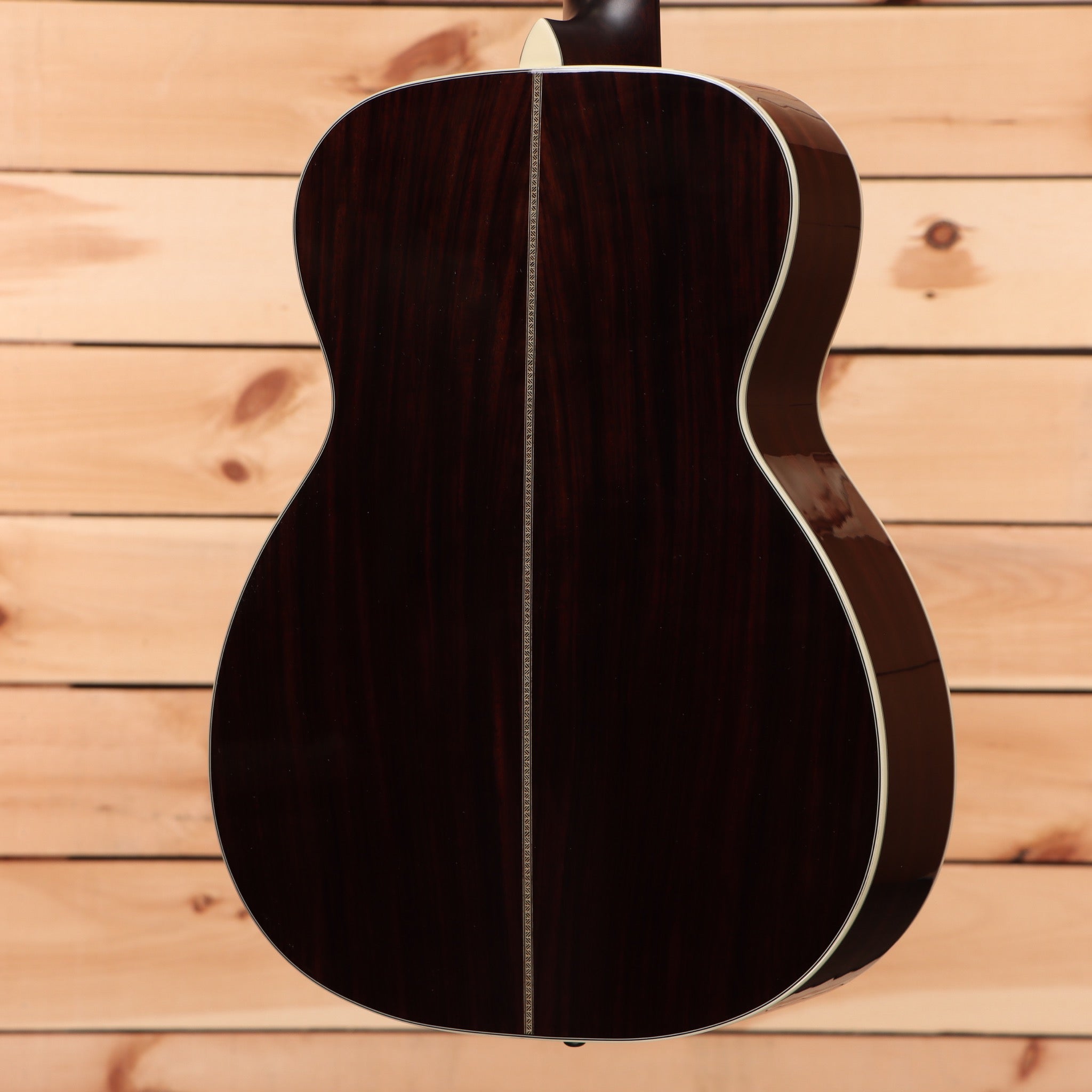 Eastman E20OM TC dreadnought acoustic guitar natural finish with white binding