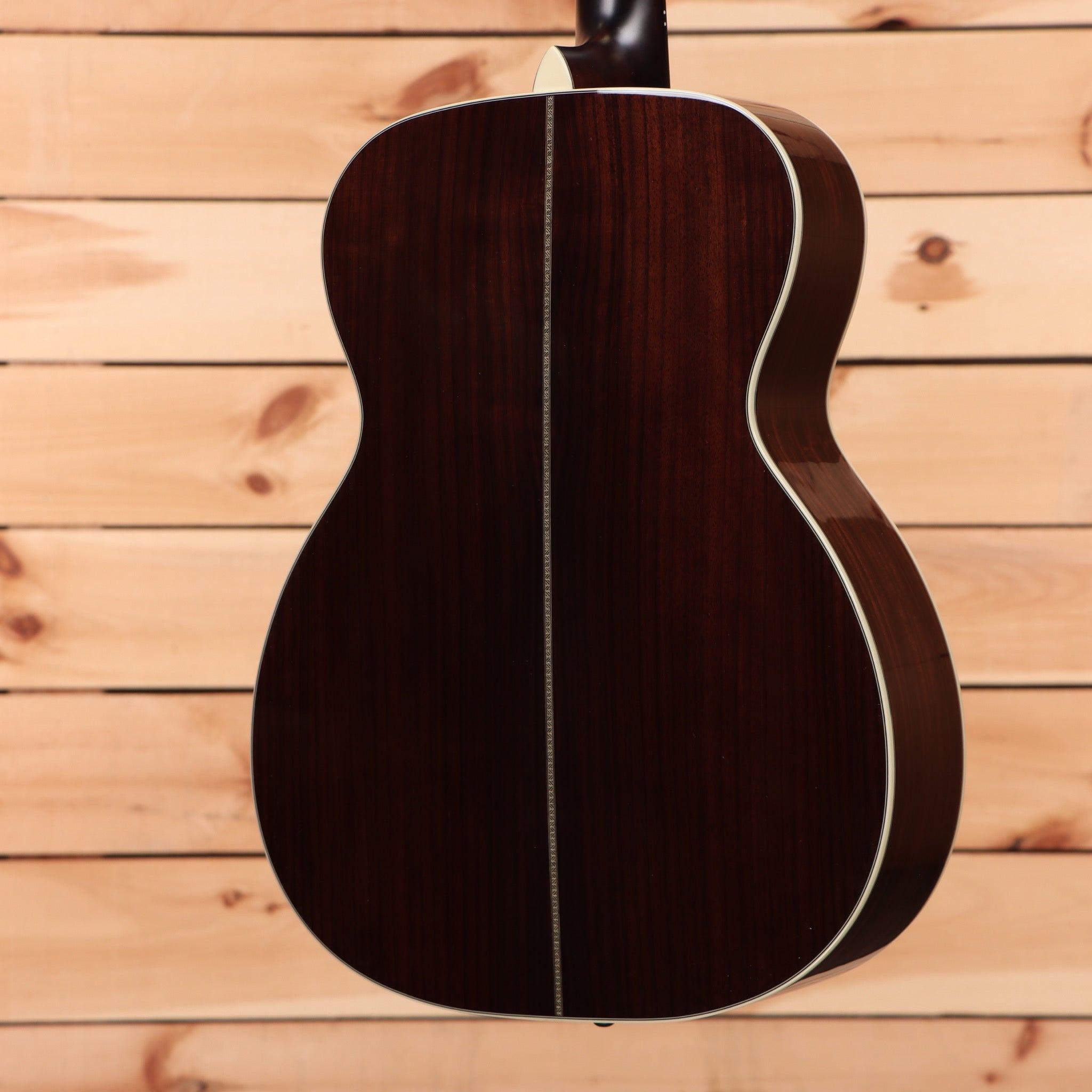 Eastman E20OM-TC dreadnought acoustic guitar natural finish with white binding