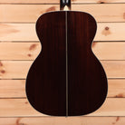 Eastman E20OM acoustic guitar natural finish with mahogany back and sides